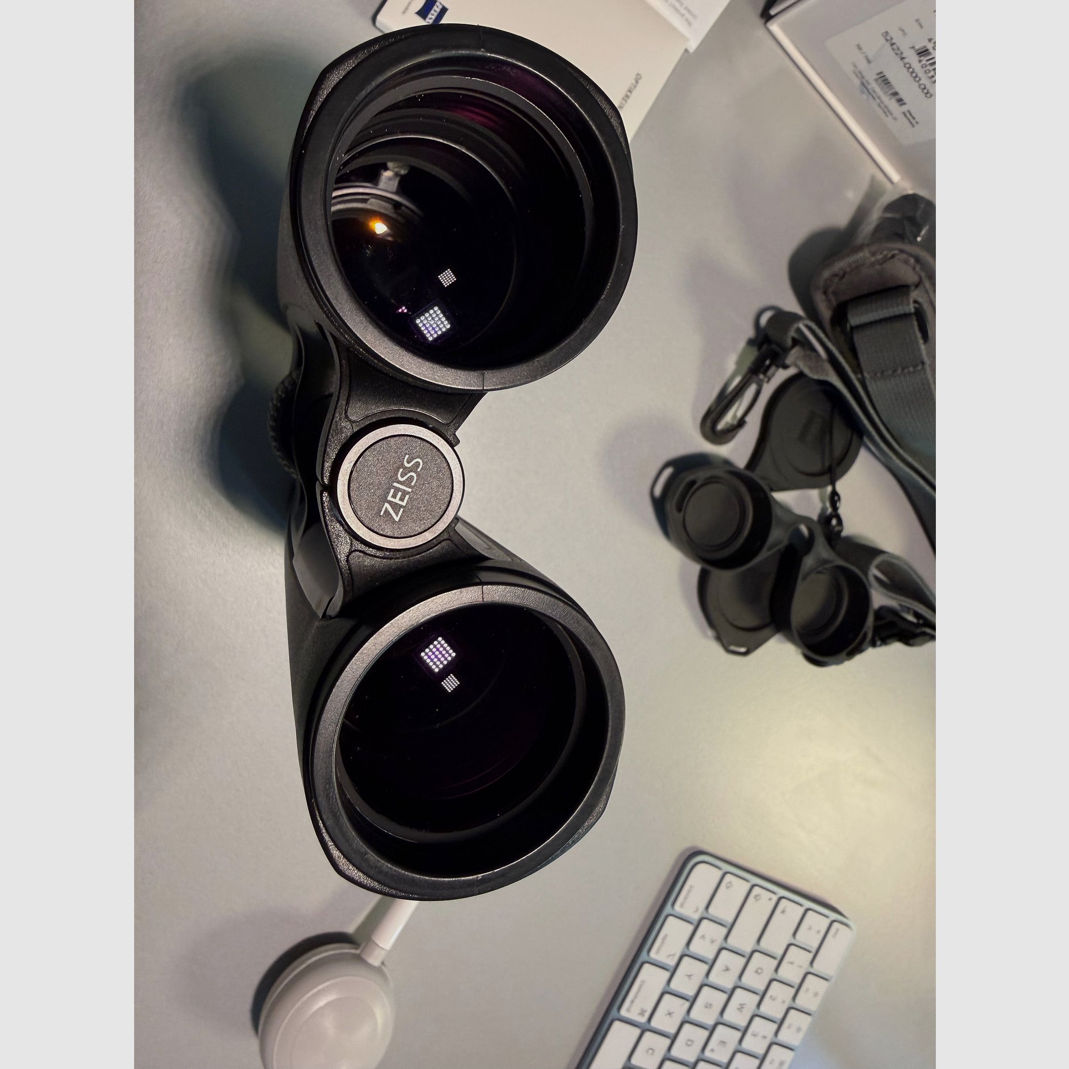 Zeiss Victory SF 10x42, zdjęcie 2 z 10