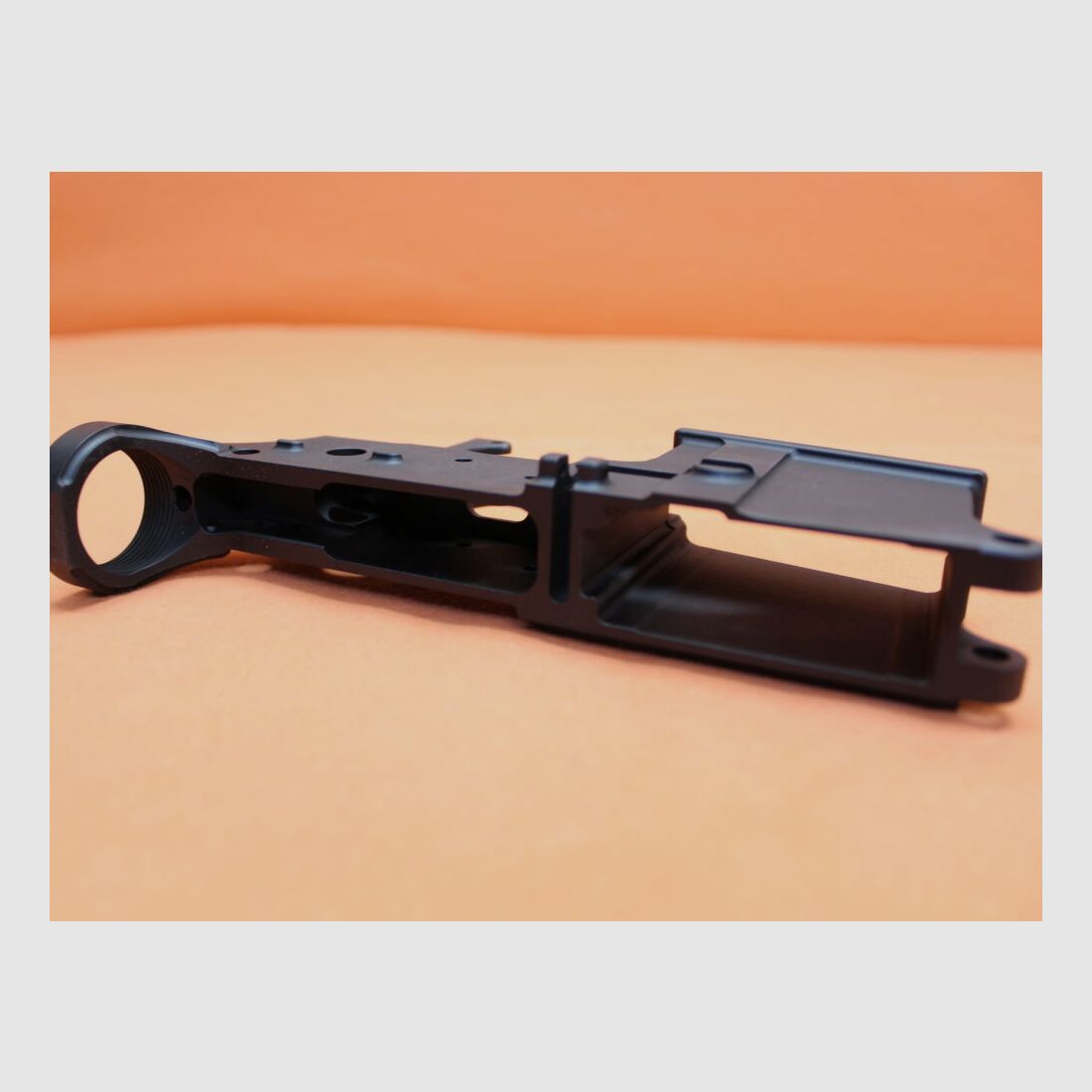 Caja inferior Oberland Arms OA-15: Receptor inferior semi-automático vacío/despojado Sistema AR-15