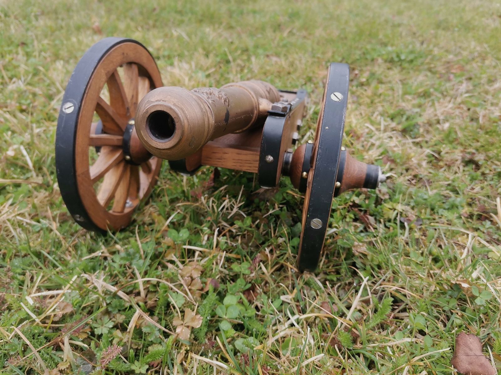Kanone mit gültigem Scharfen Beschuss Vorderlader Böller Salut Kanone