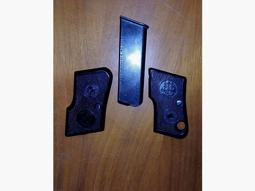 Beretta 950 B magazine and grip panels 6.35 mm Browning