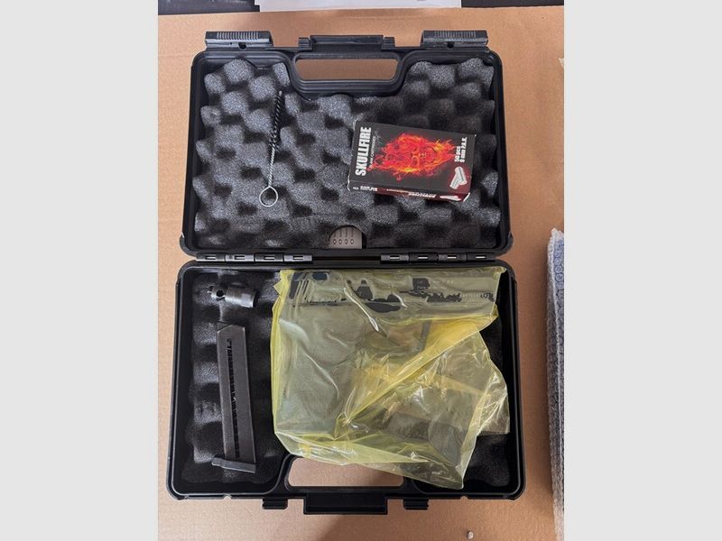 Röhm RG 96 Schreckschusspistole Silvester