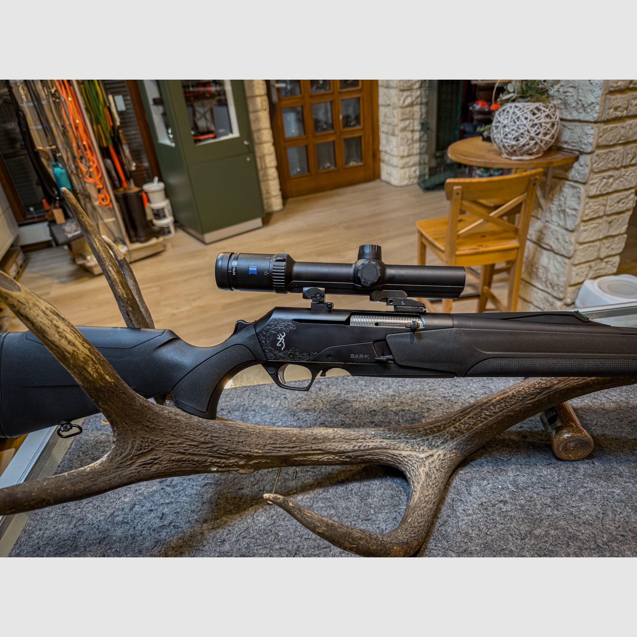 Browning BAR 4X mit Zeiss V6 1-6X24 und Hausken JD184 MK II