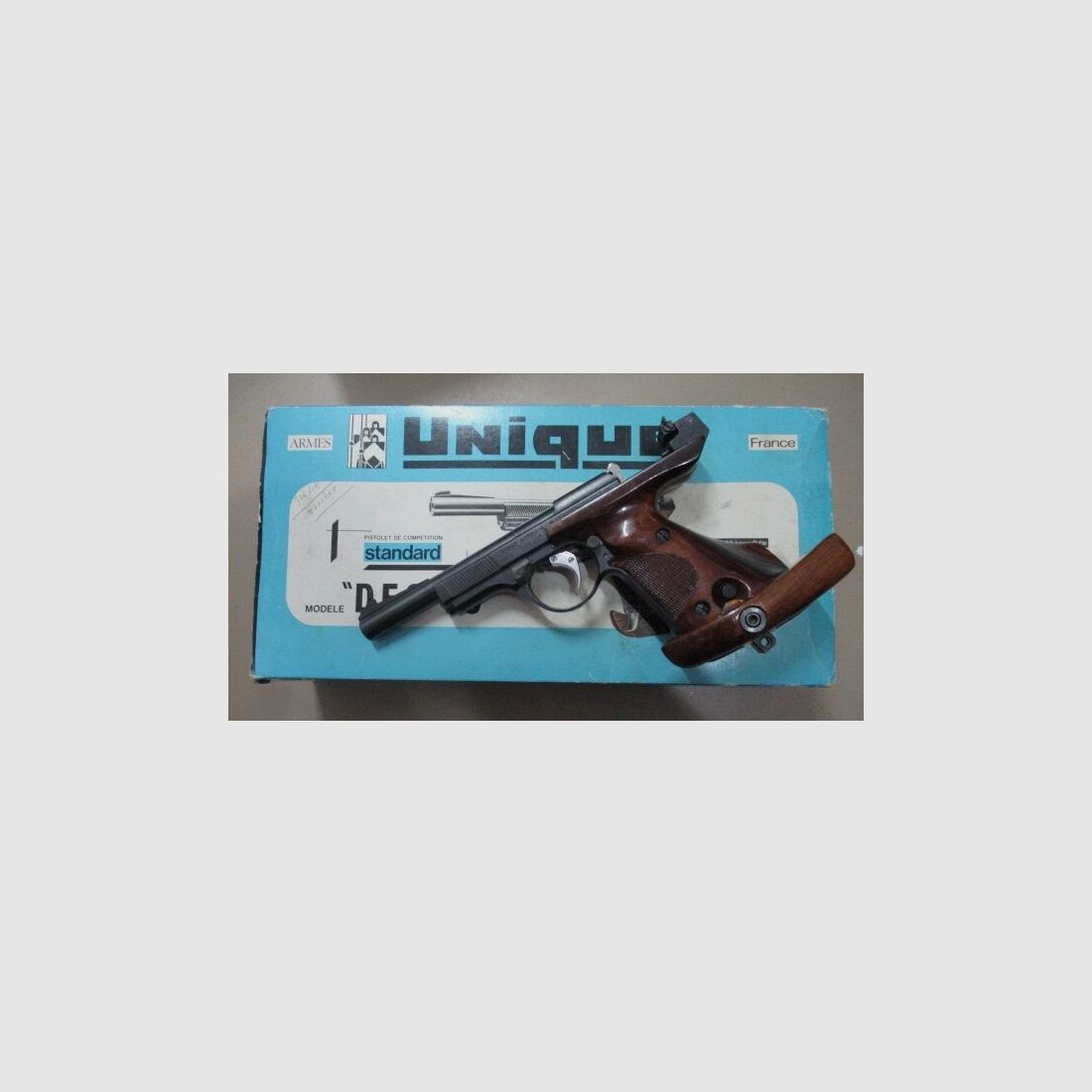 Pistole .22lr Unique DES 69 mit Karton DES69