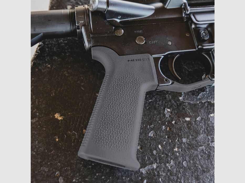 MAGPUL MOE SL GRIP POLYMÈRE POUR AR-15/M4 GRIS DISCRET, image 7 sur 7