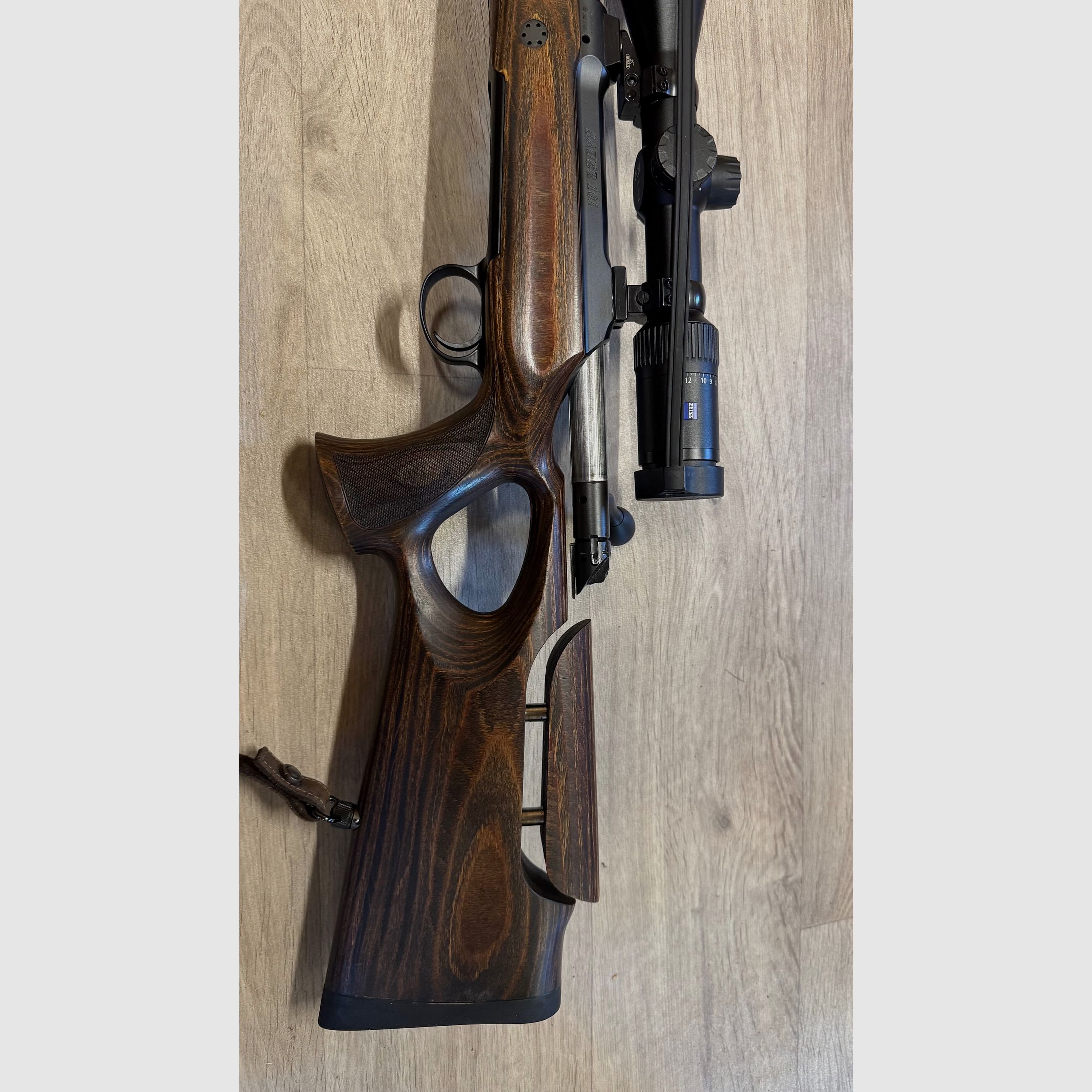 Sauer 101 GTI Cal.30.06 mit Zeiss Conquest V4 3-12x56 & Svemko Schalldämpfer mit Quickmountsystem