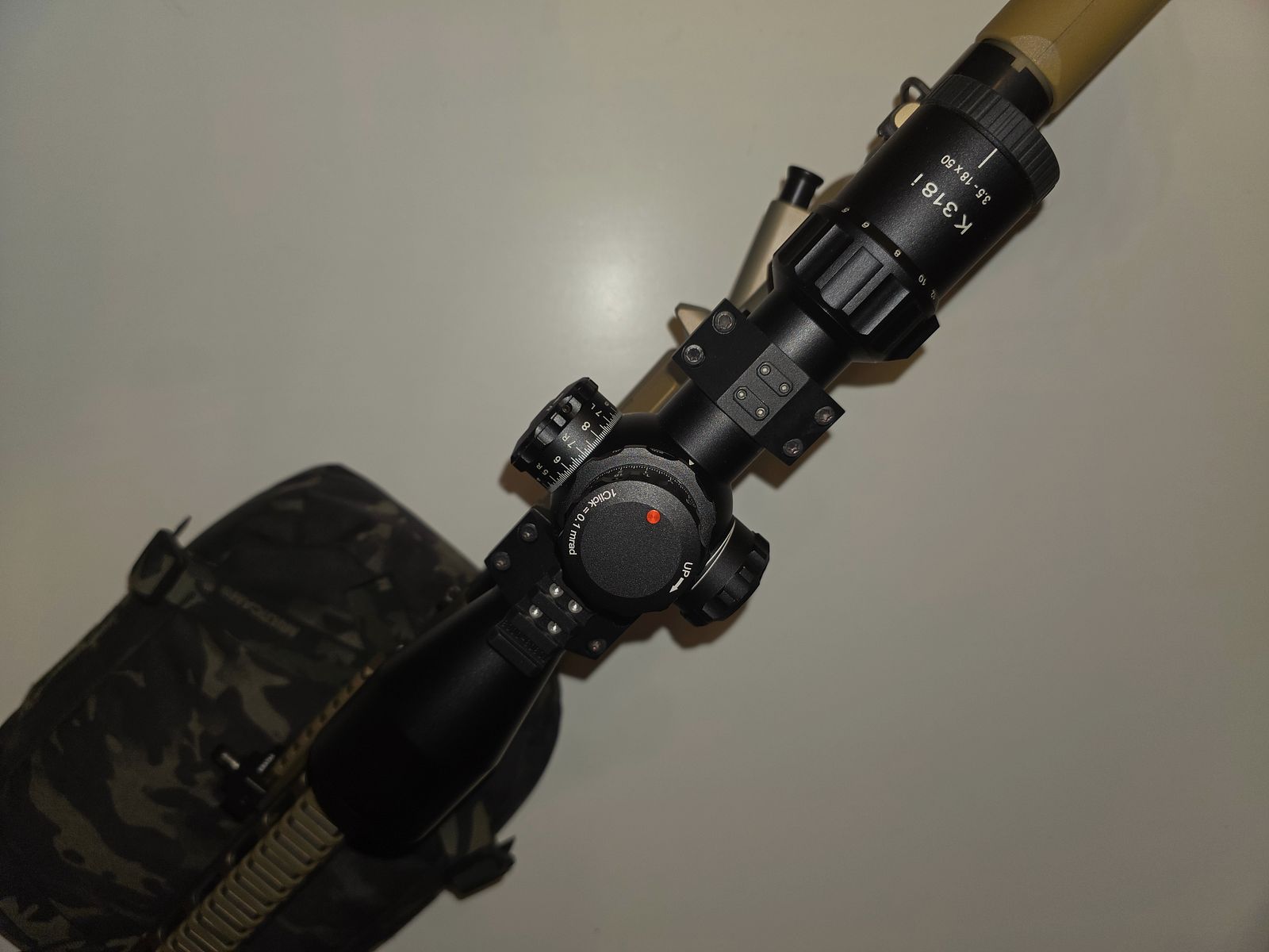 Kahles 318i z MSR czarnym celownikiem