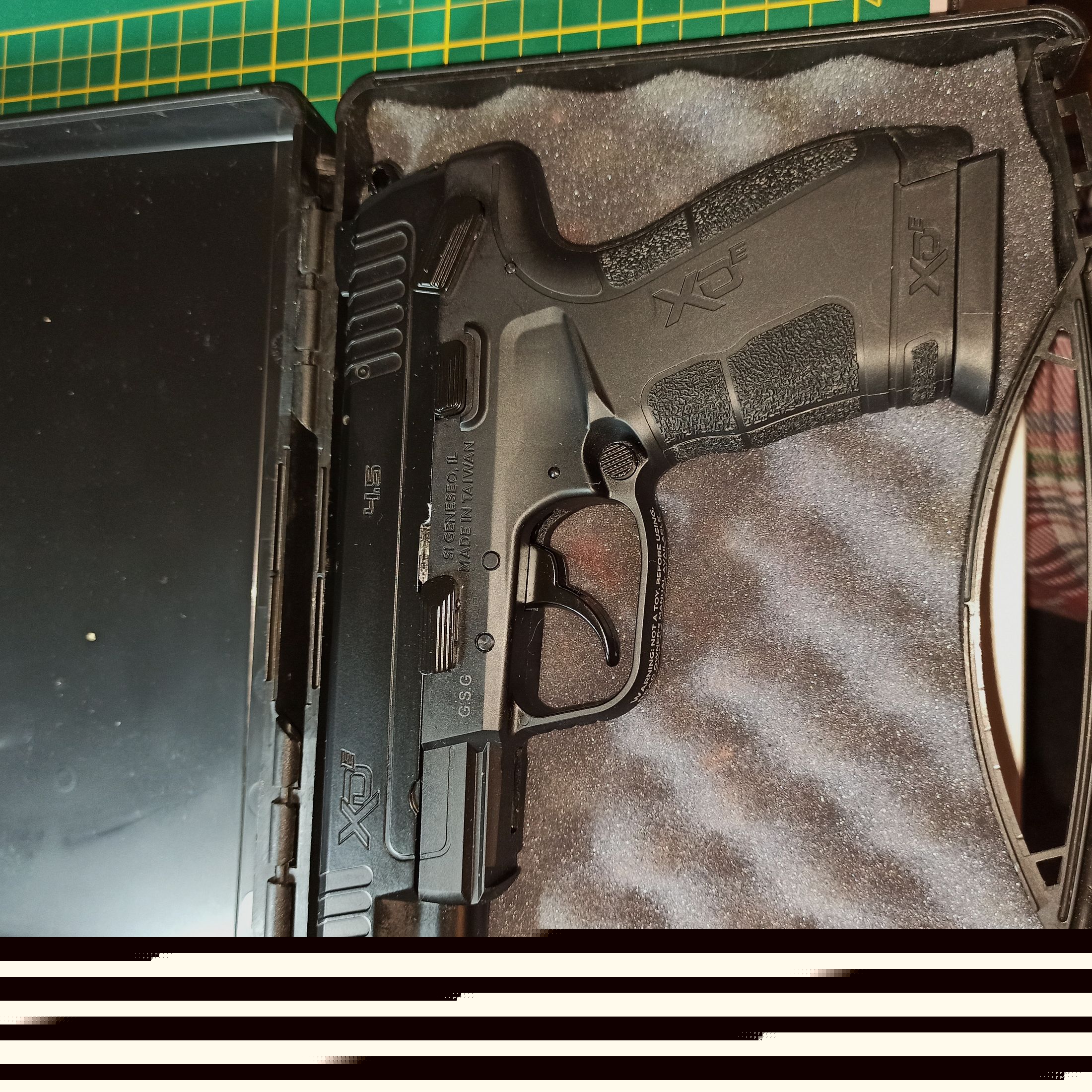 Springfield Amory XDe .177 Kal. Stahl-BB's 4,5mm CO2-Antrieb