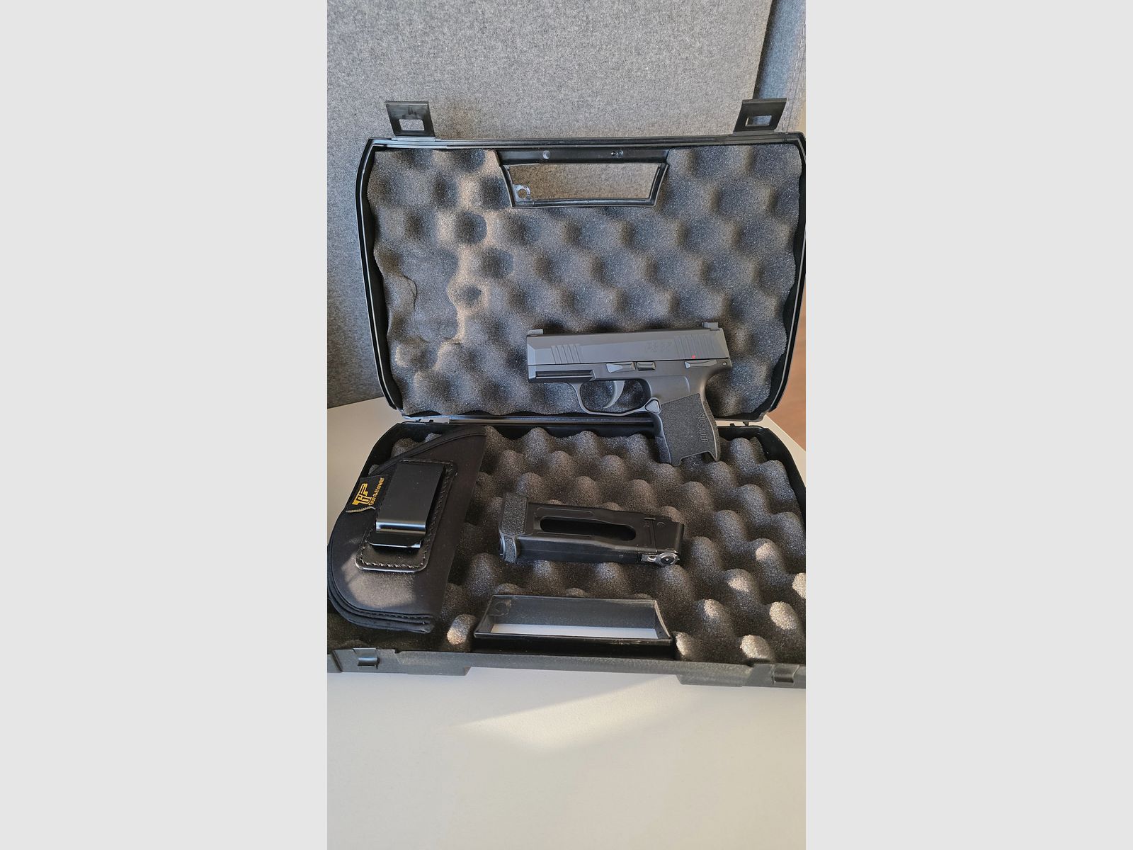 Sig Sauer zestaw - 4,5mm CO2 Sig Sauer P320 X Carry & P365 oraz akcesoria