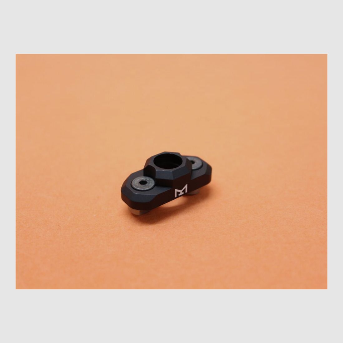 UTG - Leapers UTG PRO M-LOK Sling Swivel Adaptor (TLUSW001) für Standard QD Sling Swivel Push-Button Riemenöse, Bild 2 von 3