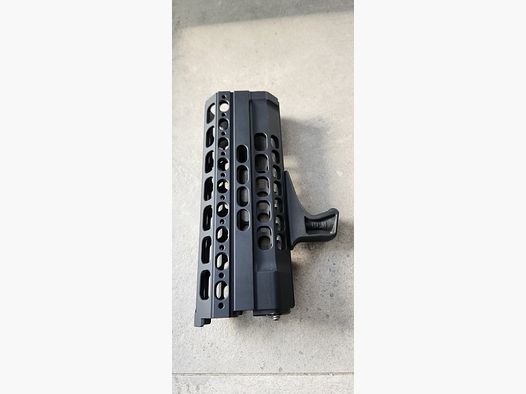 Benelli M4 T-Pro handguard / forestock