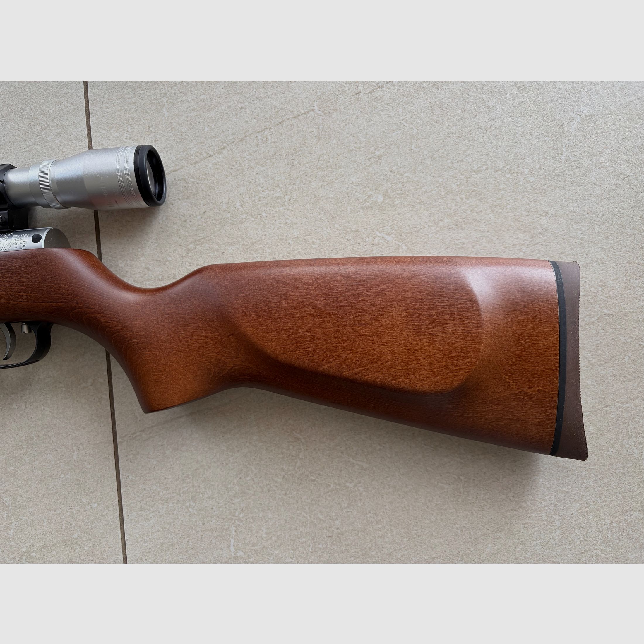 Weihrauch HW35 K Cal. 4,5 mm (.177) con scope y Weihrauch suppressor – Like new