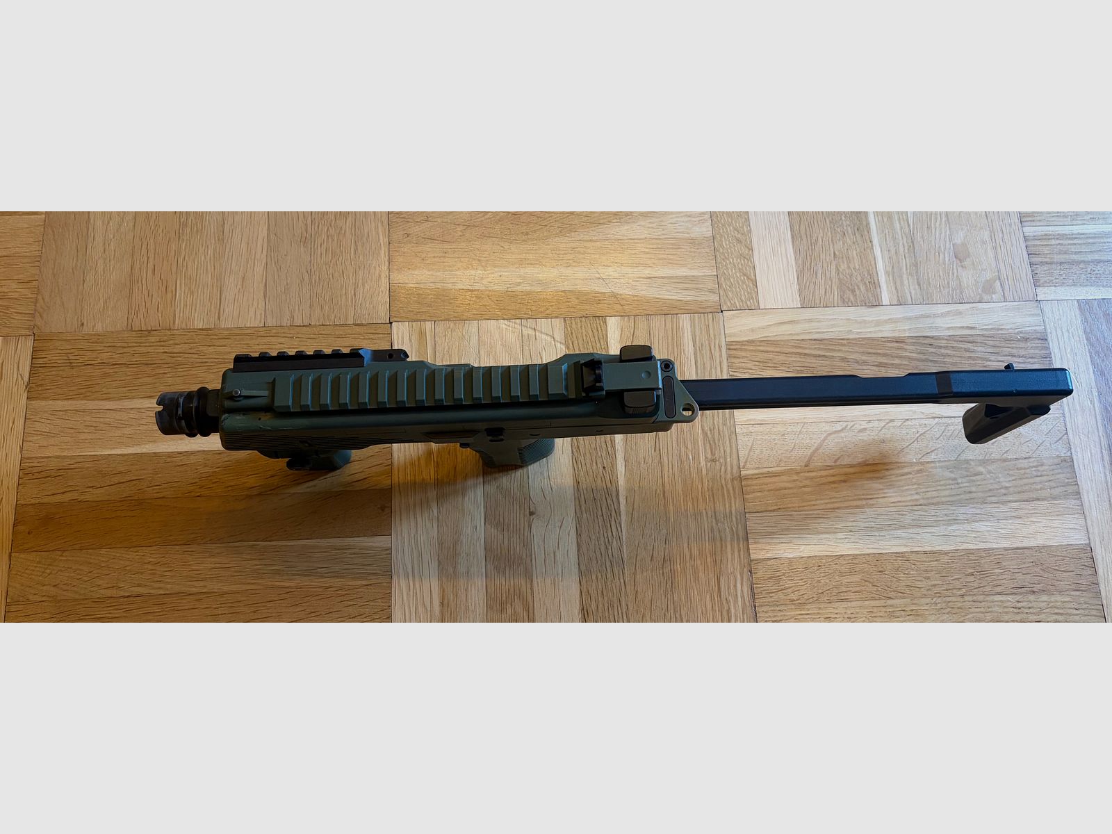 B&T MP9 A3 GBB von KWA – mit 3 Magazinen & Explosionszeichnung – guter Zustand