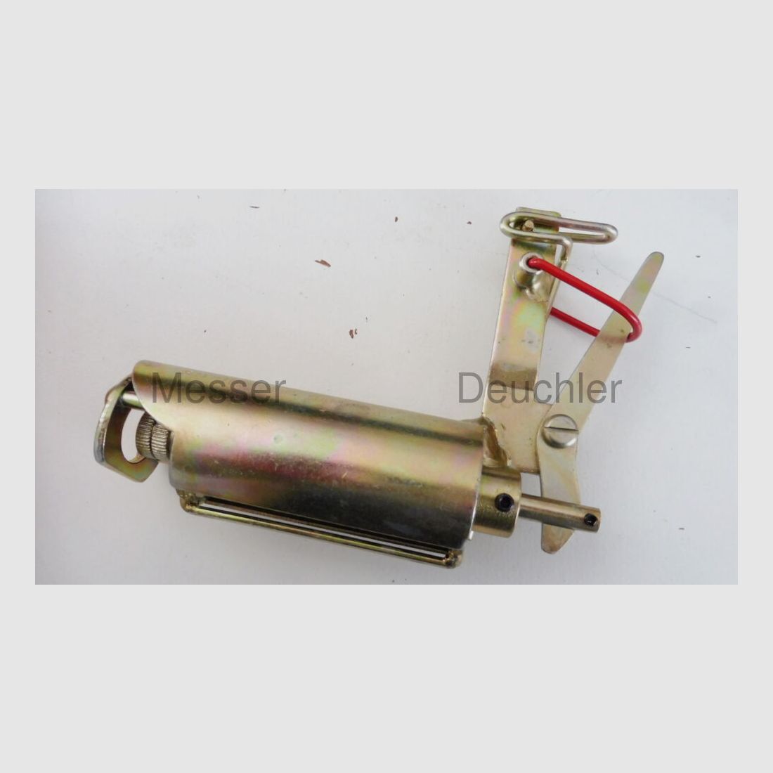 Gobble vole self-shooting device