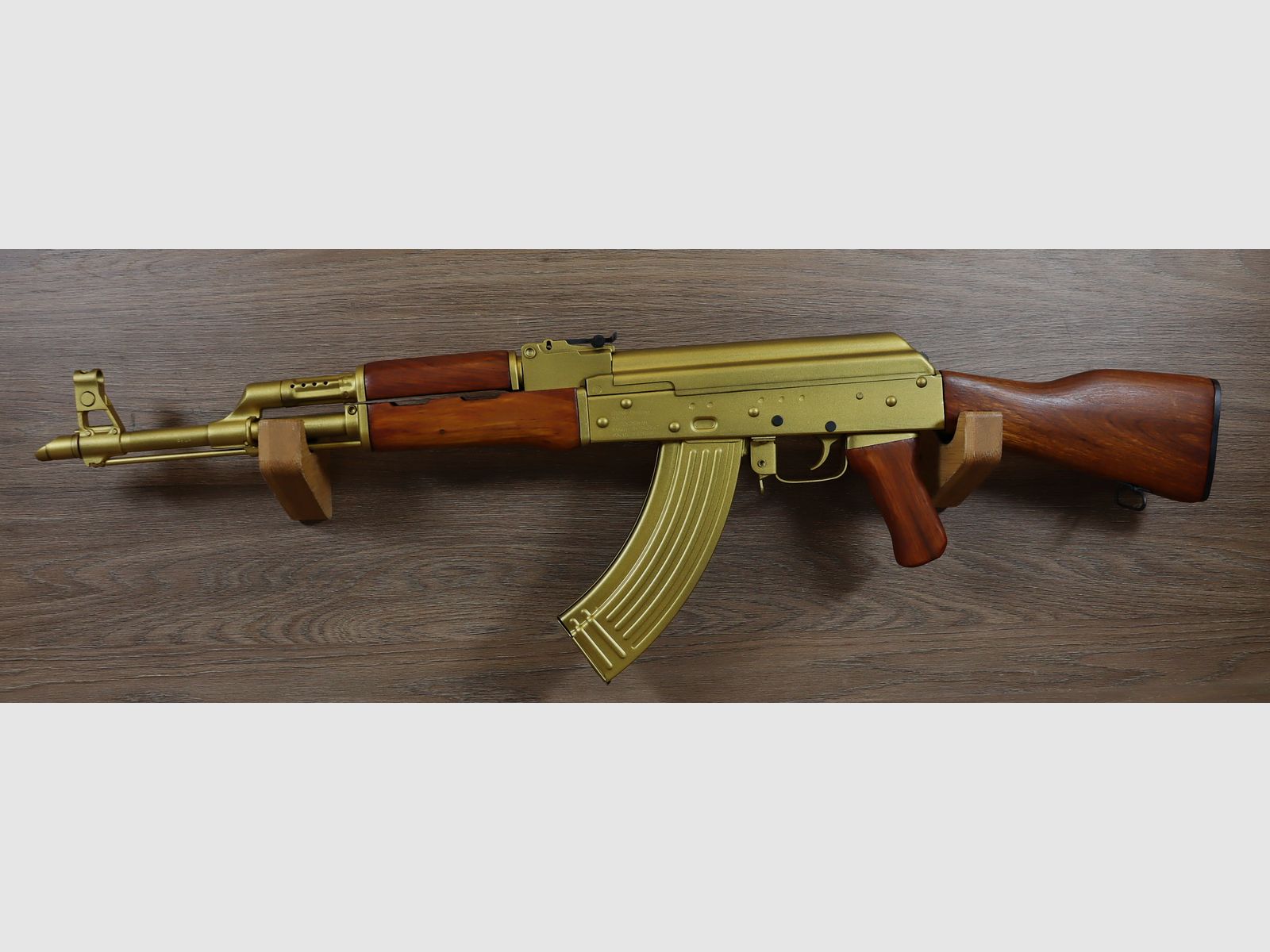 AKM 47 S Holz cerakote gold, Bild 2 von 2
