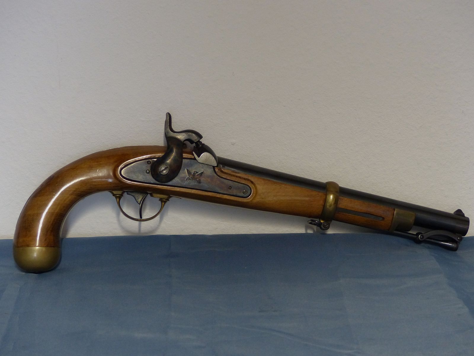 Navy Arms 1855 Dragoon Carbine Vorderlader Pistole mit Anschlagschaft von Antonio Zoli Cal. .45 vintage