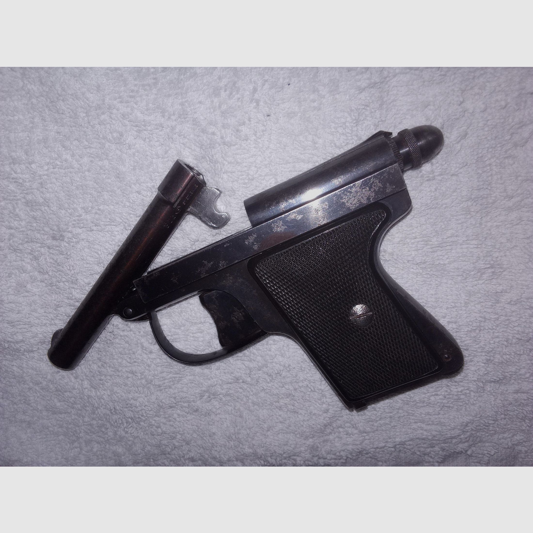 PISTOLET MANUFRANCE Francuski Policjant kal. 6,35 mm ( 25 ACP LUB 25 AUTO ) KATEGORIA B