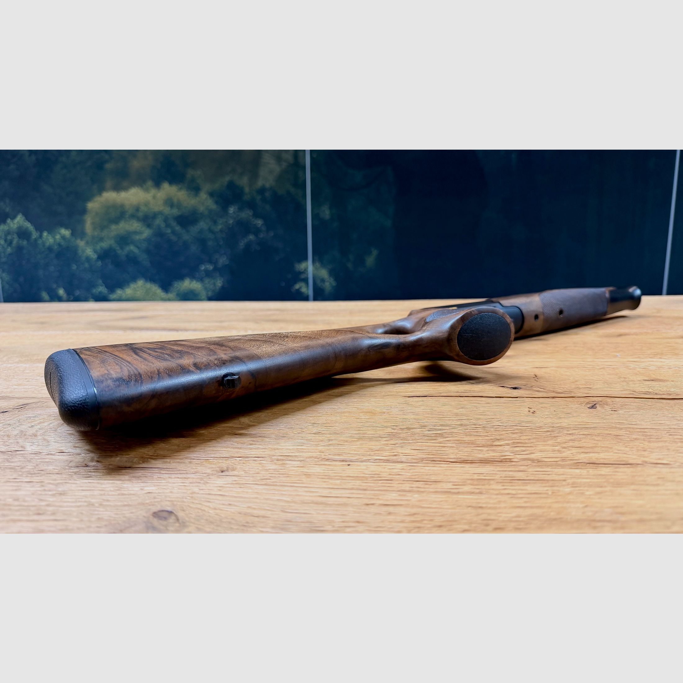 Blaser R8 Success Schäftung / Holzklasse 4 / R8 Logo in Gelb / top Holz absolute Gelegenheit