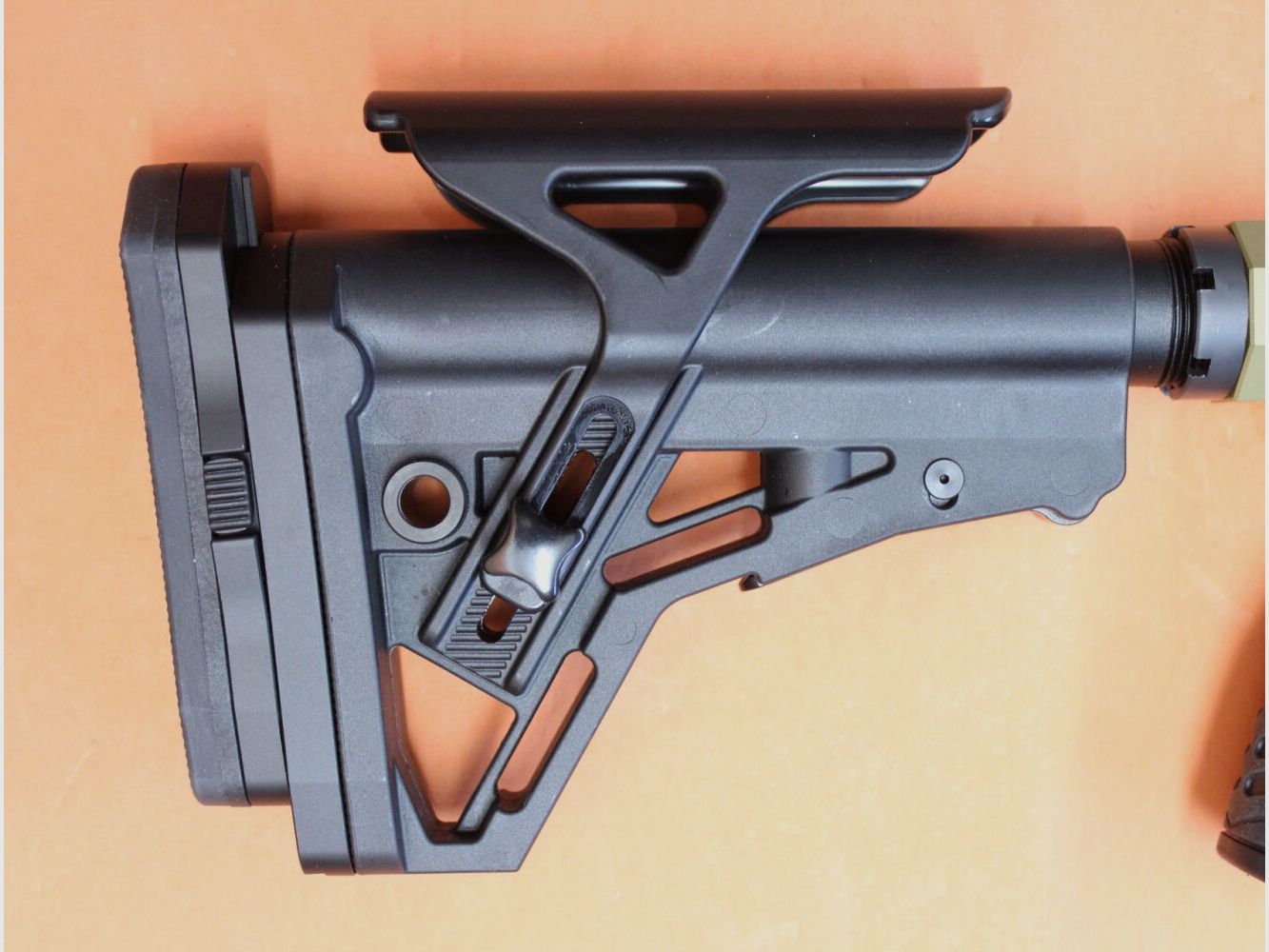 HAENEL Rep.Büchse .308Win Haenel LR/ ONE 60cm Lauf/ Mündungsgewinde M15x1/ eintellbarer Schaft/ Sandfarben