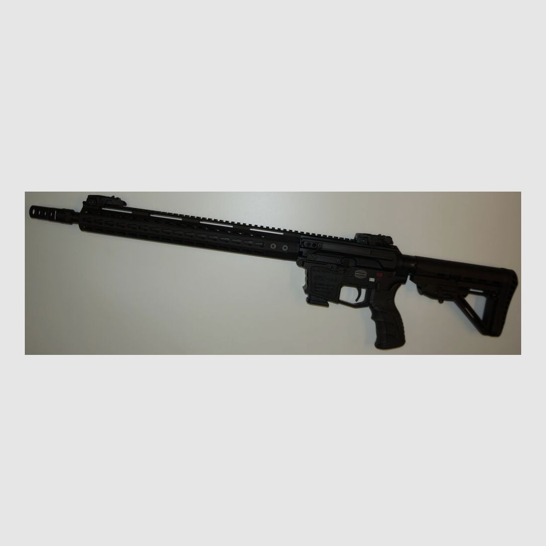 Schwaben Arms GmbH/GWMH Selbstladebüchse GWMH SPC-HUNTER A4 17" (SWISS PISTOL CARBINE) BLACK Kal.9x19 AR15 Glock Magazin