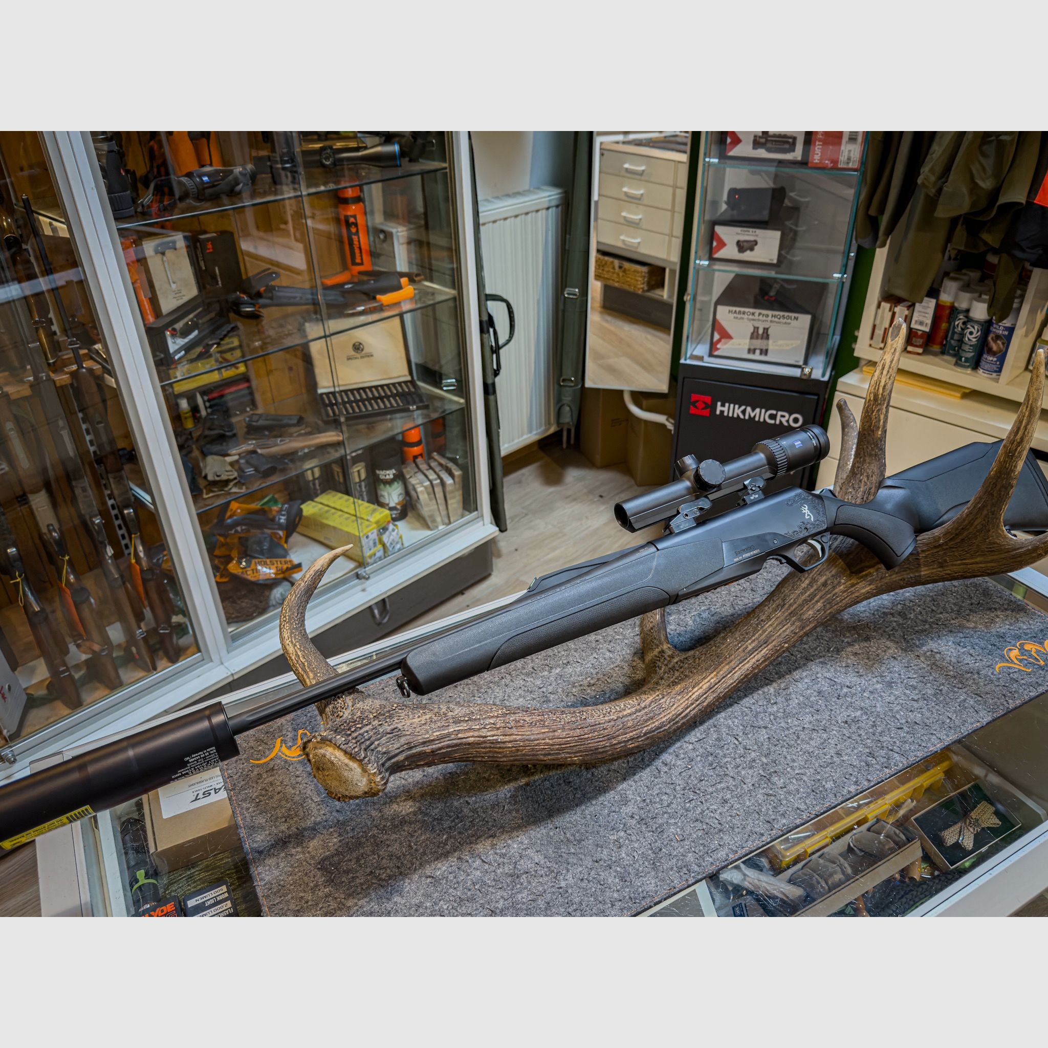 Browning BAR 4X mit Zeiss V6 1-6X24 und Hausken JD184 MK II