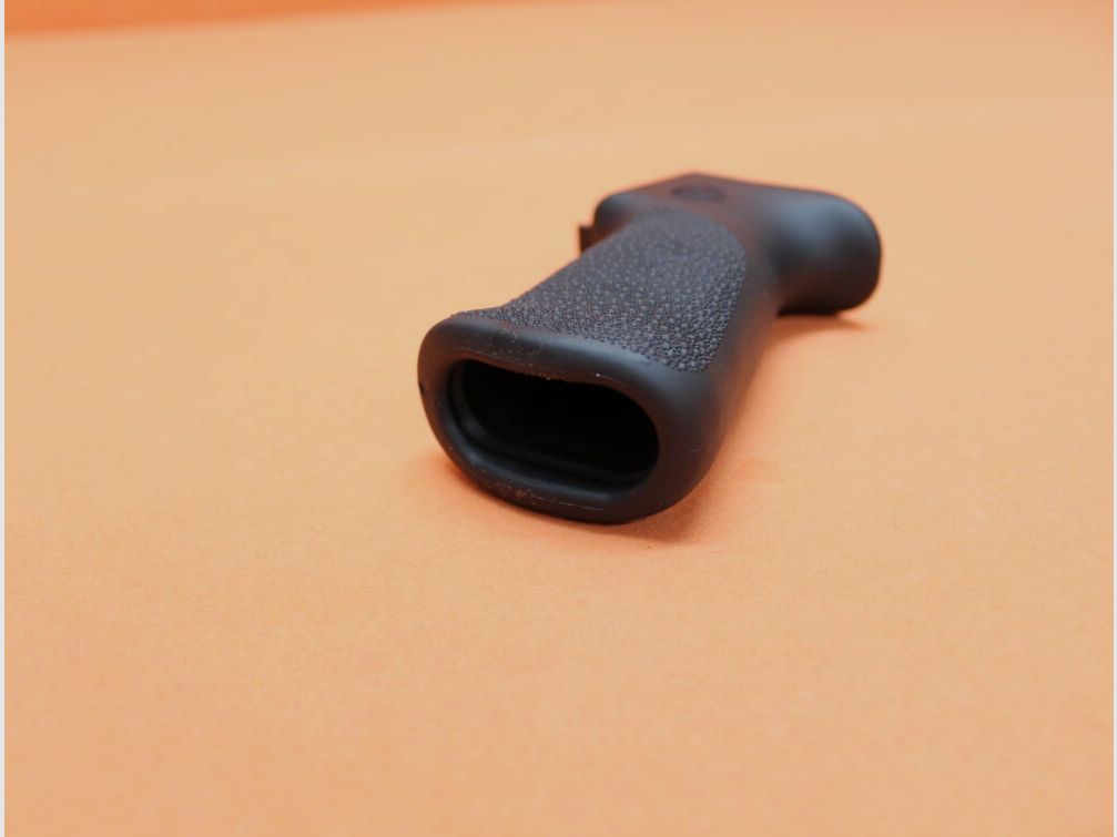 HOGUE SAN SIG550-553/ 556/ 522: Pistol Grip HOGUE w/NF Overmolded Black (55030) Gummigriff