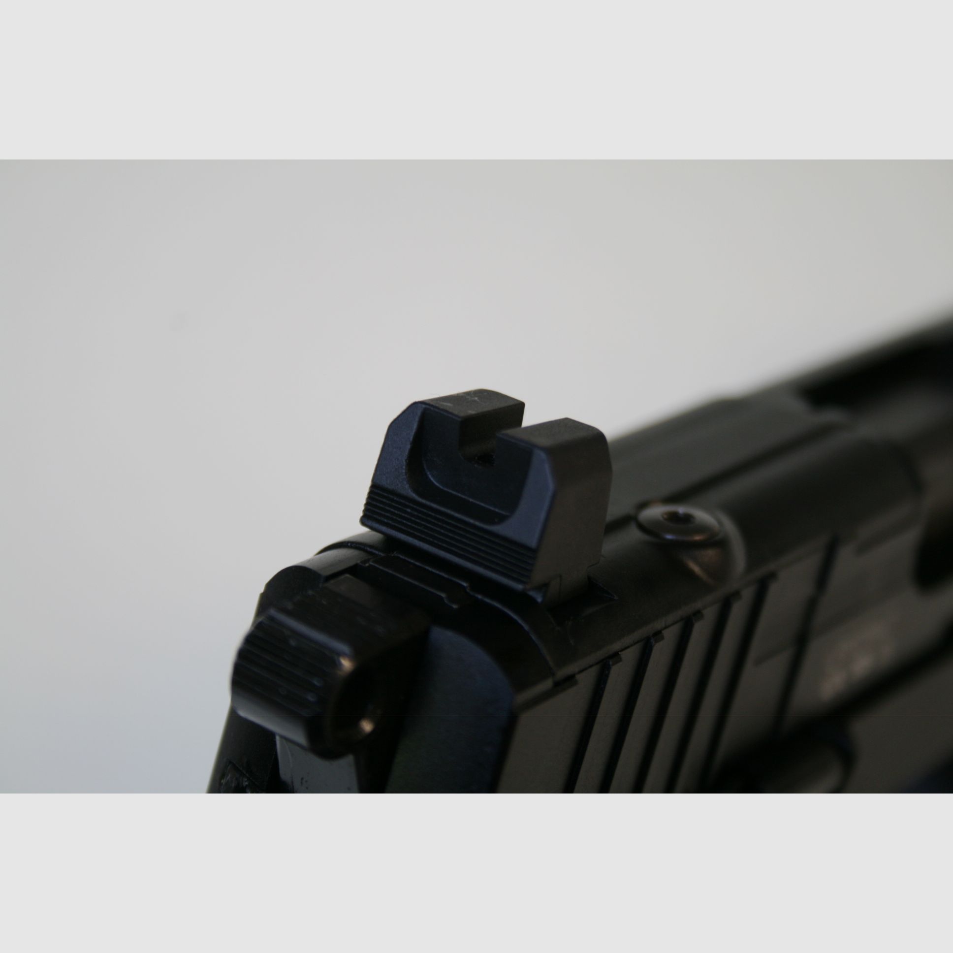 Pistolet Browning FN 502 Tactical Calibre .22lr – NOIR, image 5 sur 7