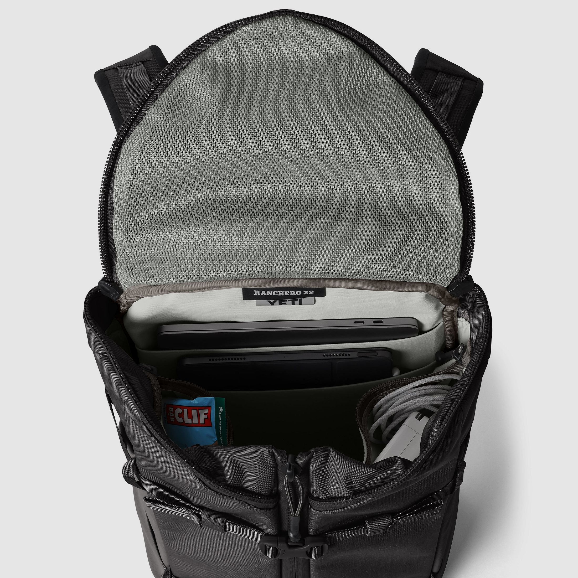 YETI® Rucksack Ranchero™ 22L - Black, Bild 15 von 18