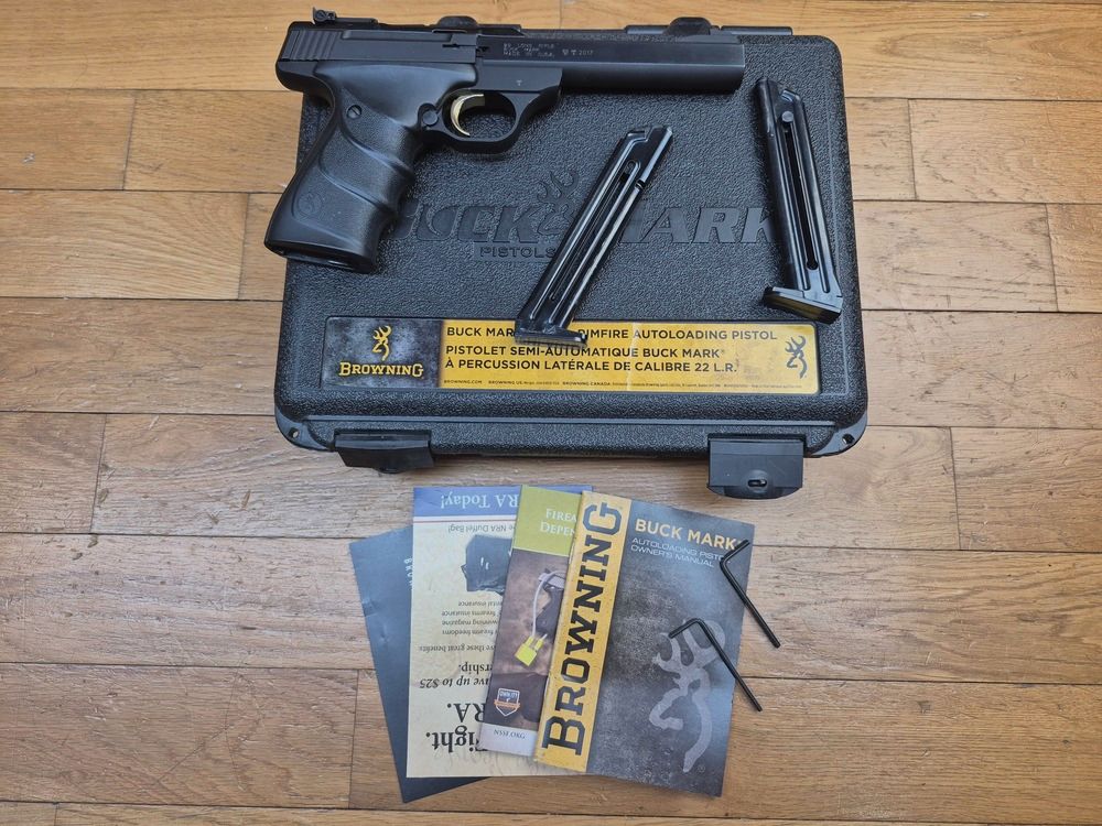 Guter Browning Buck Mark URX Sportpistole – Waffe von 2017, die sehr wenig geschossen wurde – Kal. .22LR – 2 Originalmagazine – Originalbox – Anleitung – Schlüssel – Kurz gesagt, komplett und gebraucht im neuwertigen Zustand – TBE+++, Bild 1 von 19