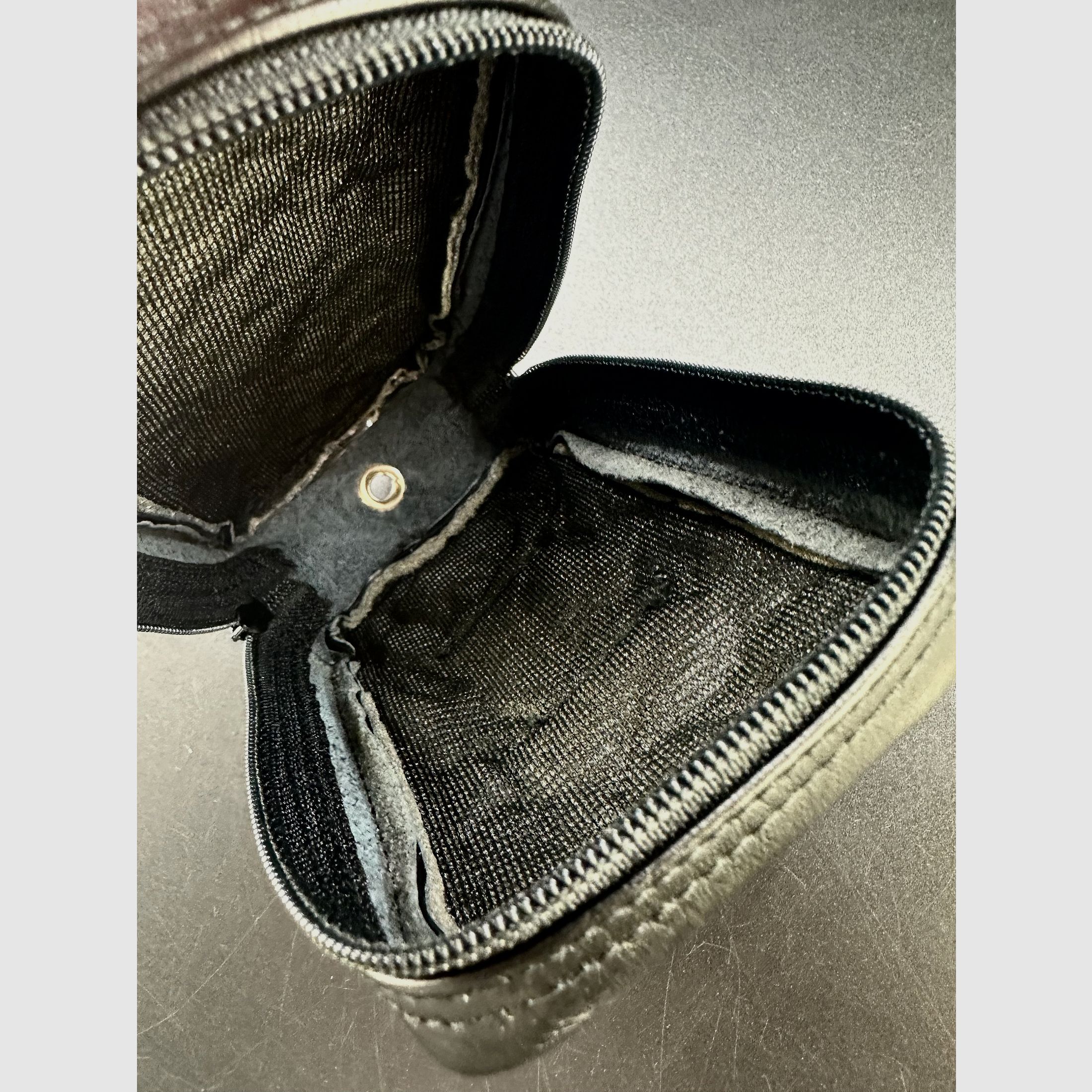 kleine schwarze Docter Tasche Fernglastasche Innenmaße 11,5 x 4 x 7cm