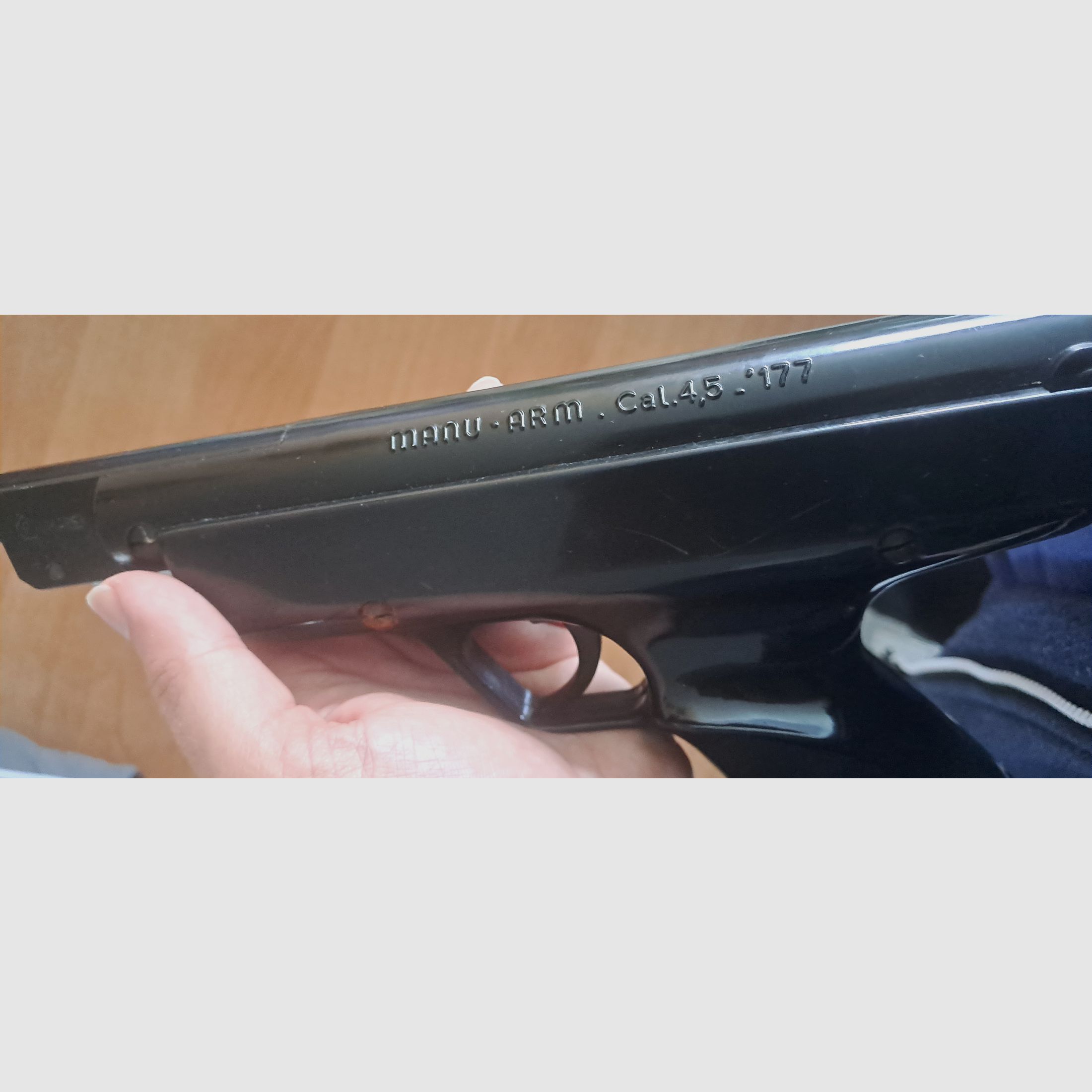 Manu-Arm Luftpistole Kal.: 4,5 mm (Defekt)