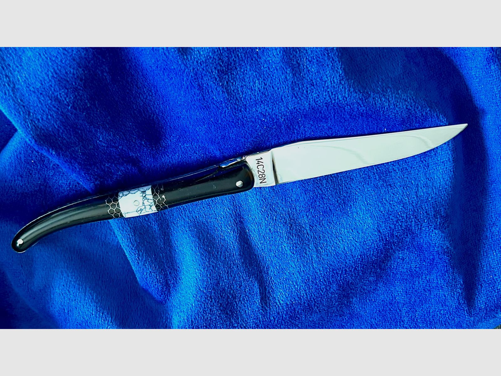 Laguiole pocket knife by David Dauvillaire - A knife dream