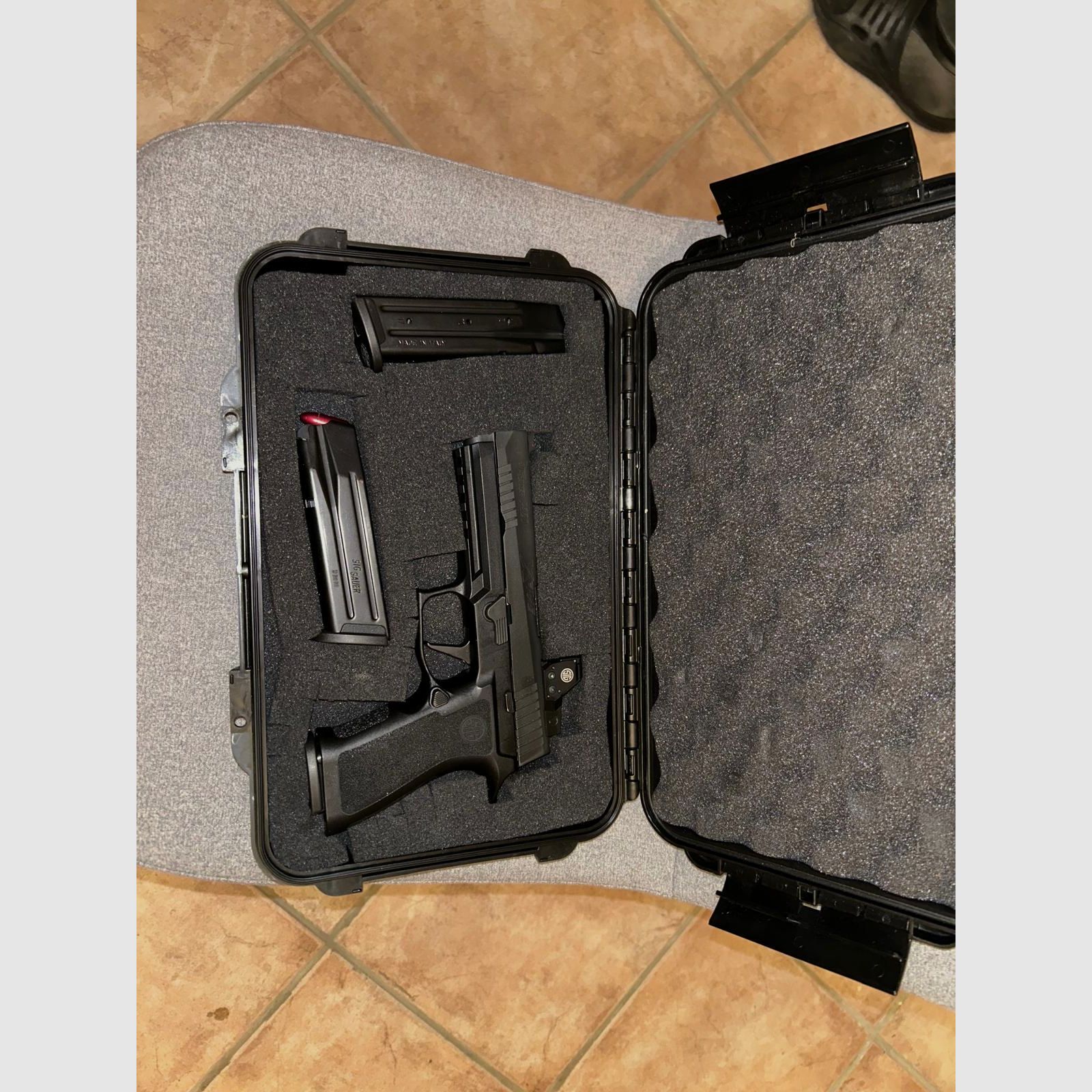 Sig Sauer P320 X Five Legion mit Romeo 1, Bild 7 von 7
