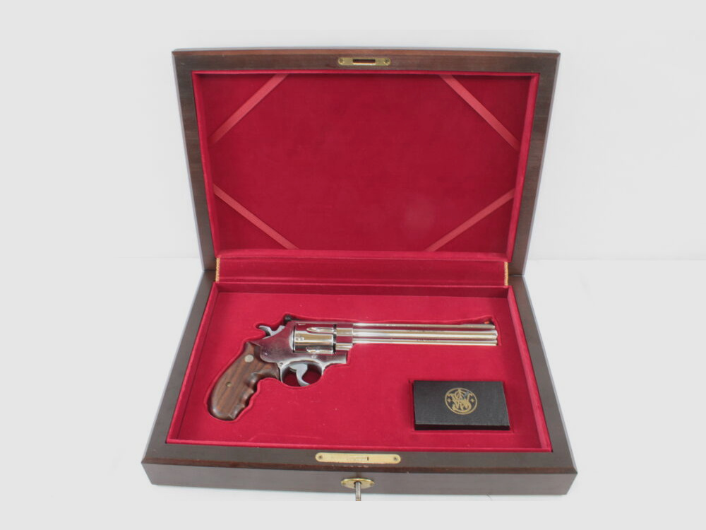 Revolver Smith & Wesson 629-3 Magna Classic 1 sur 3000 - .44 Rem. Mag. - Investissement
