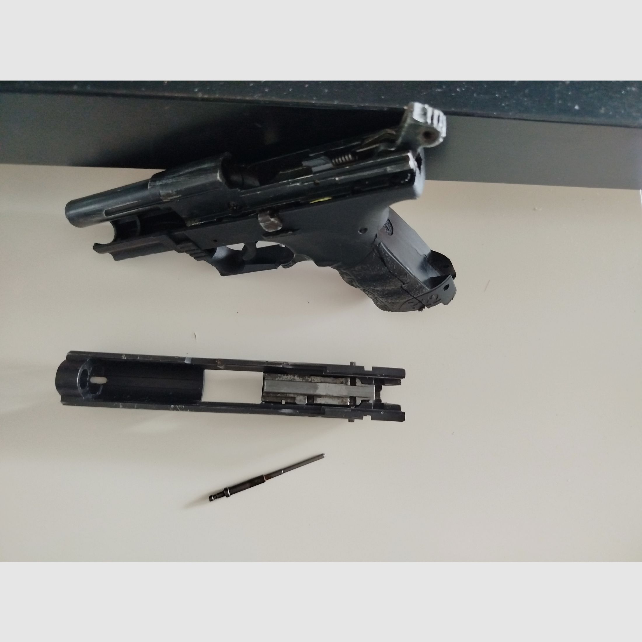 Walther P22 Ersatzteilspender (Defekt)