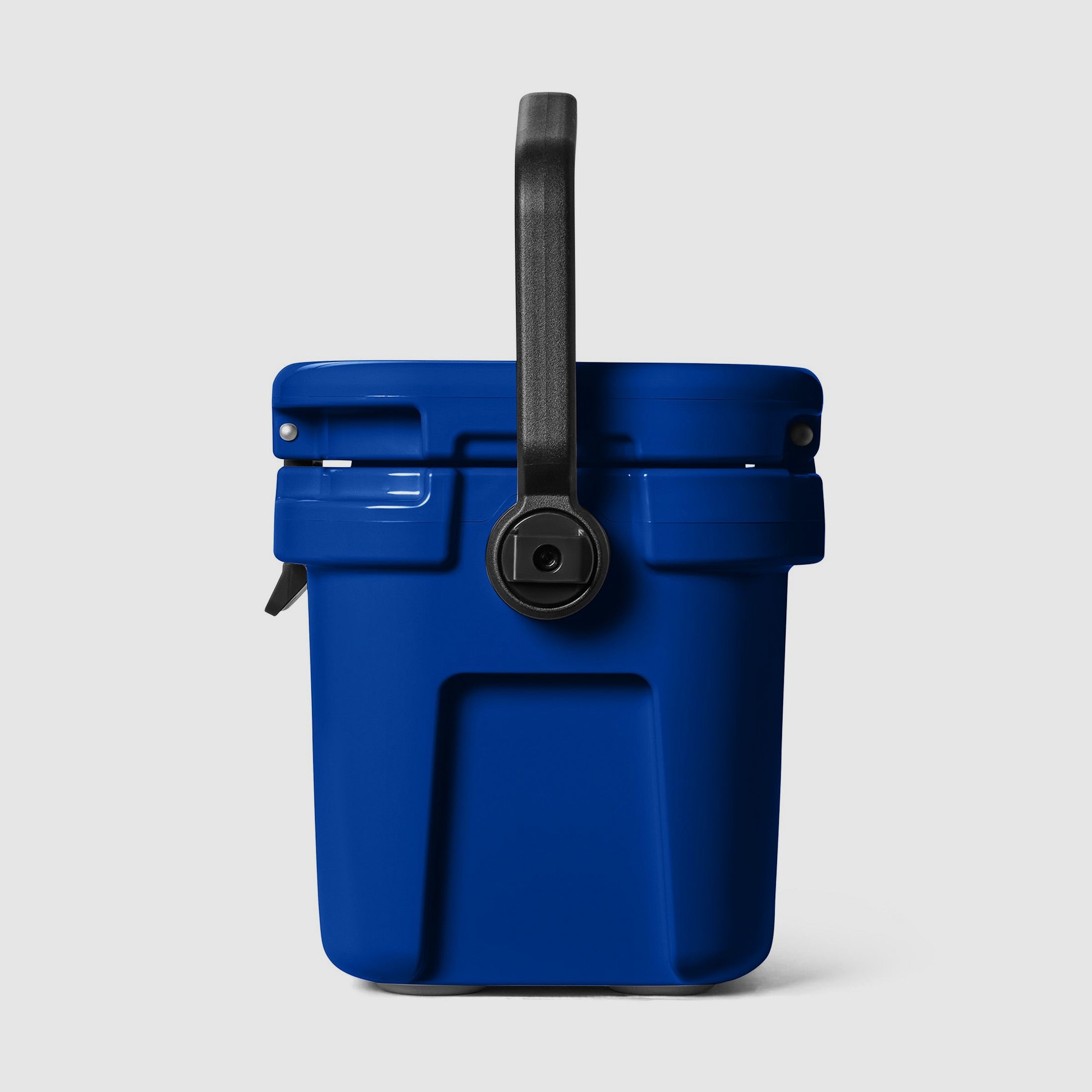 YETI® Kühlbox Roadie 8 - Royale Blue, Bild 2 von 10