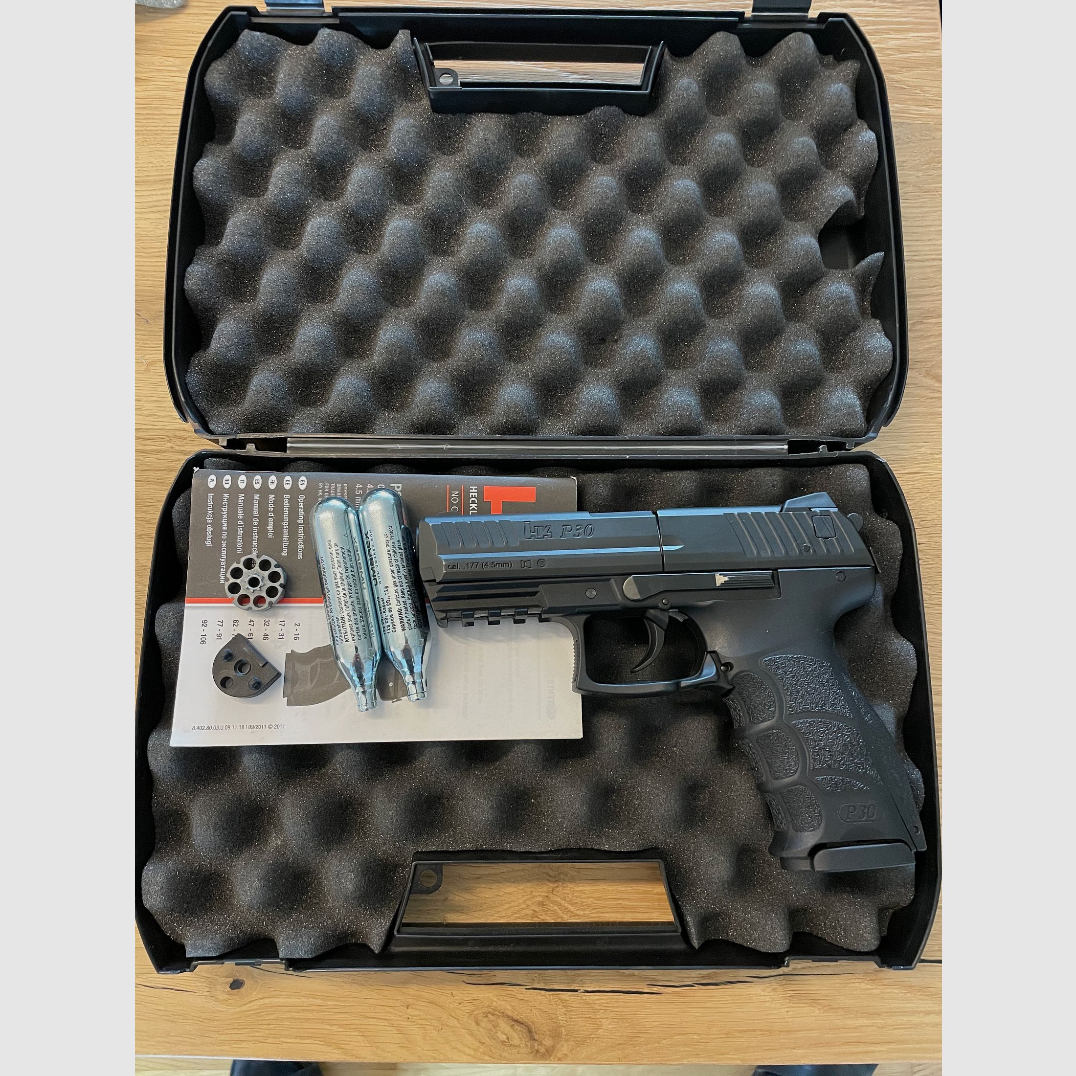 Umarex Heckler&Koch P30, CO2 4,5mm(.177 cal.) Diabolo & 4,5mm(.177cal.) BB