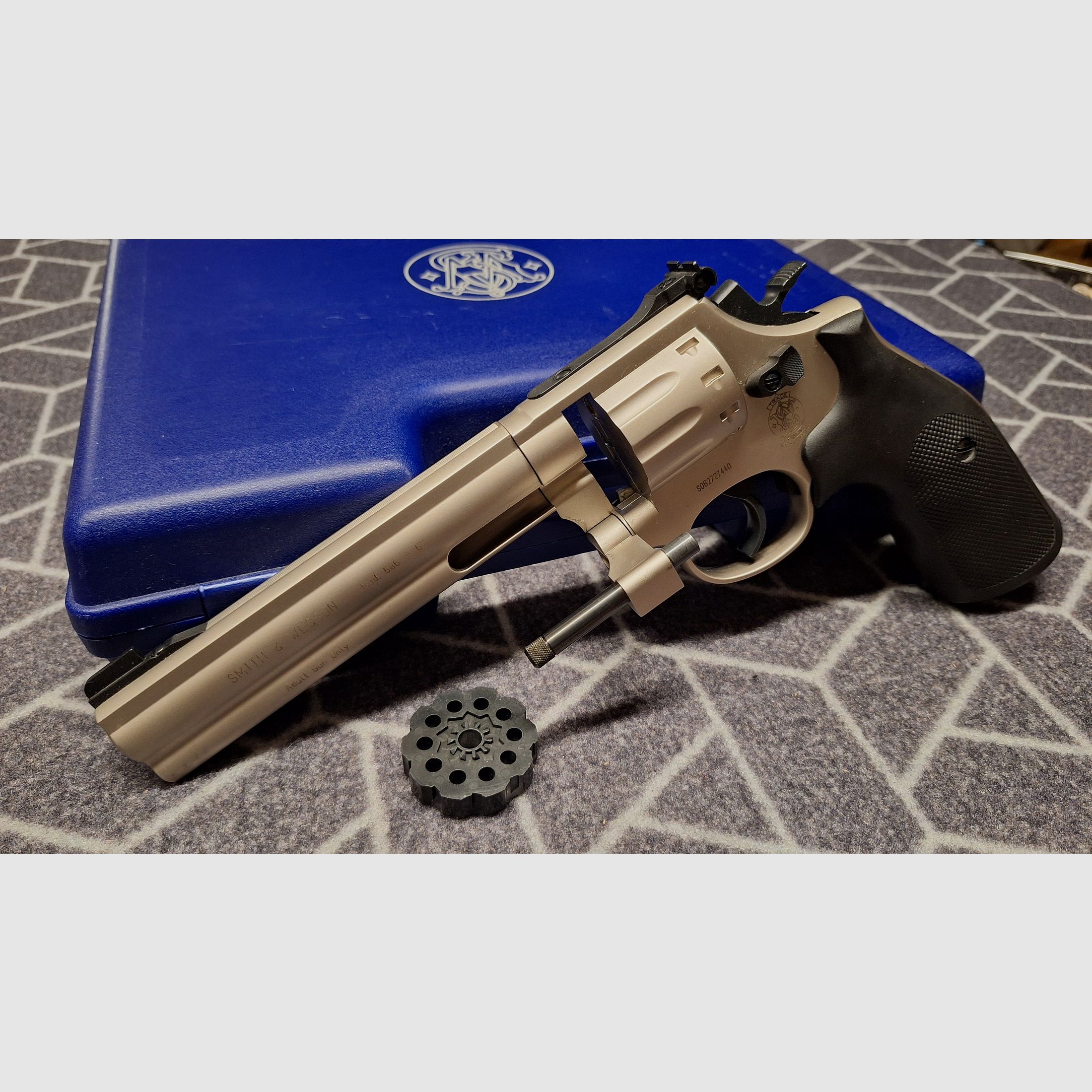 Revolver Smith & Wesson 686 - 6 Zoll Nickel 4,5 mm Diabolo