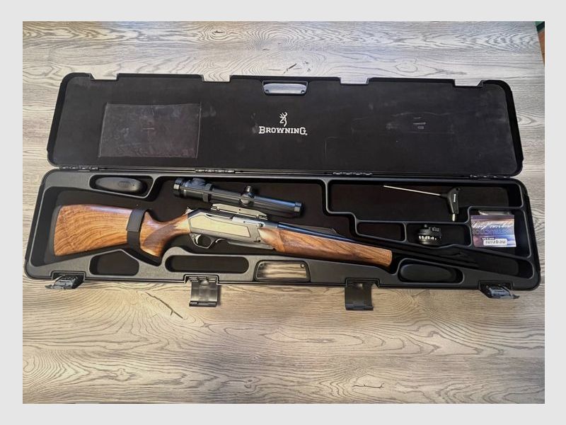semi-automatic rifle Browning Bar Zenith Wood HC caliber .30-06 with Zeiss Victory V8 M 1.1-8x30