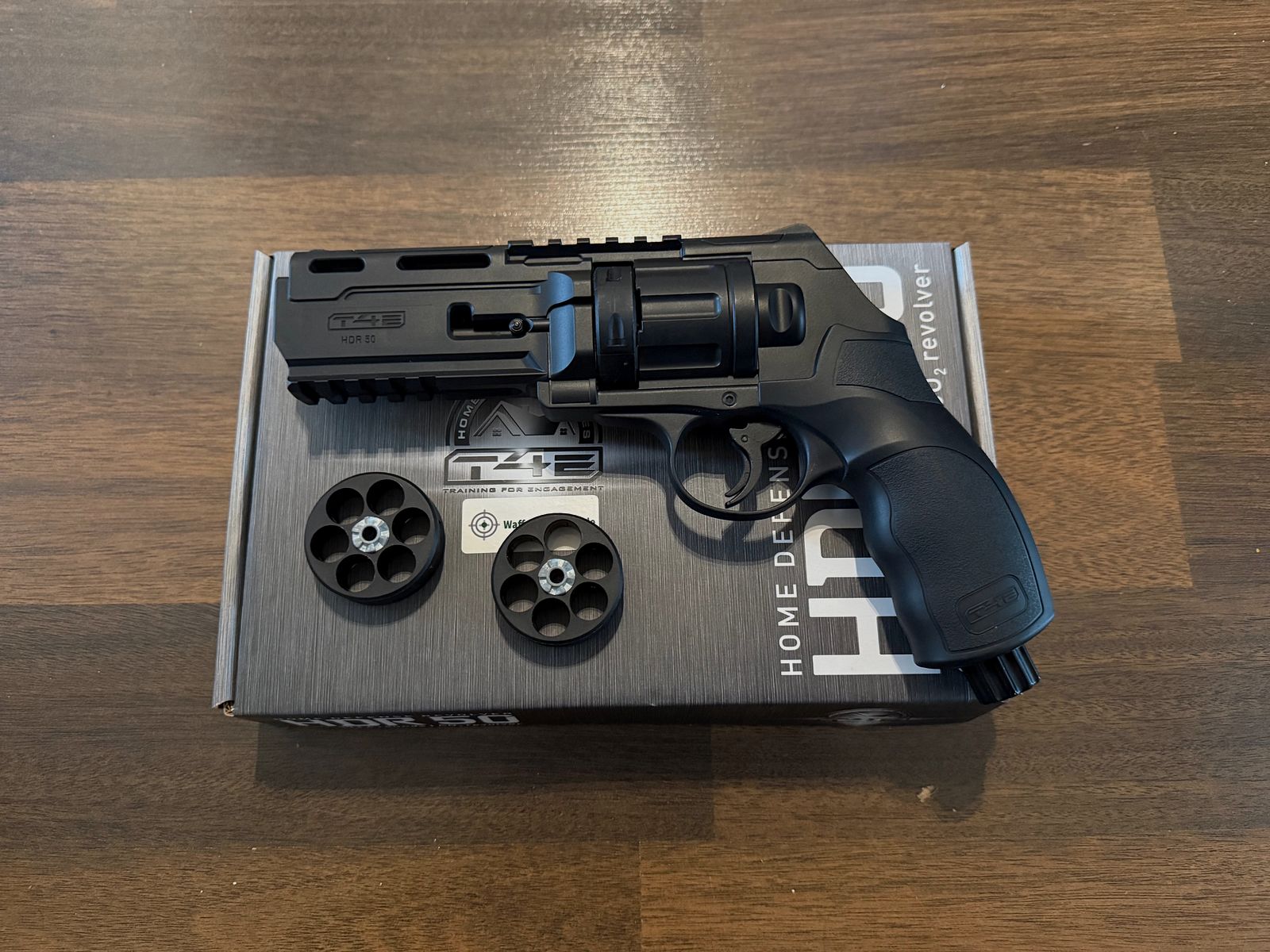 Umarex T4E HDR50 Revolver + accessories
