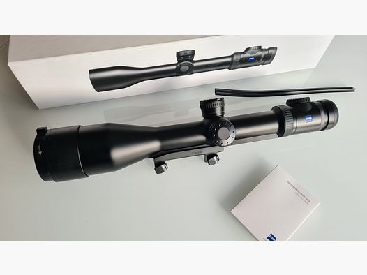 ZEISS Zielfernrohr V8 4,8-35x60 ASV mit Schiene und Rusan Modular FIX Klemmadapter (VB)