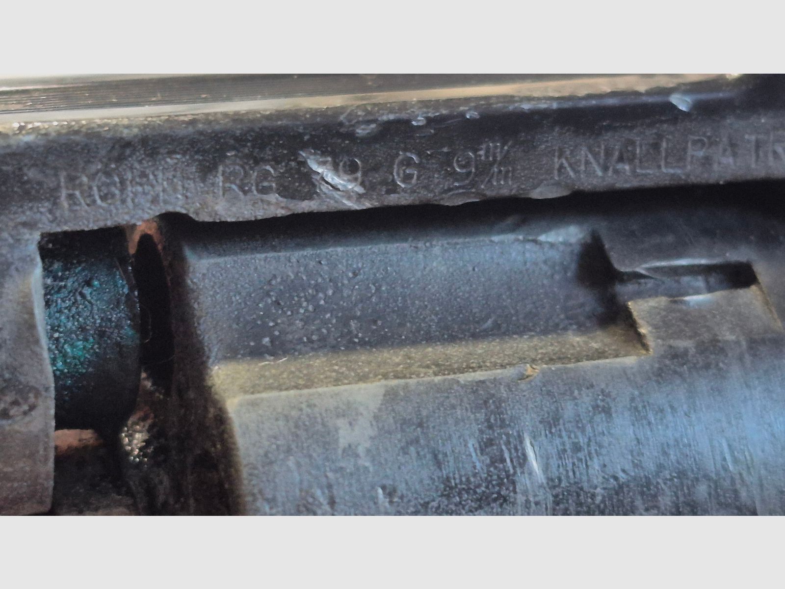 REVOLVER AUS NACHLASS 9 mm