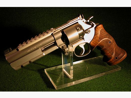 White Diamond EVIL COMPETITION 627 -N 5-1/2"Zoll 357 Magnum