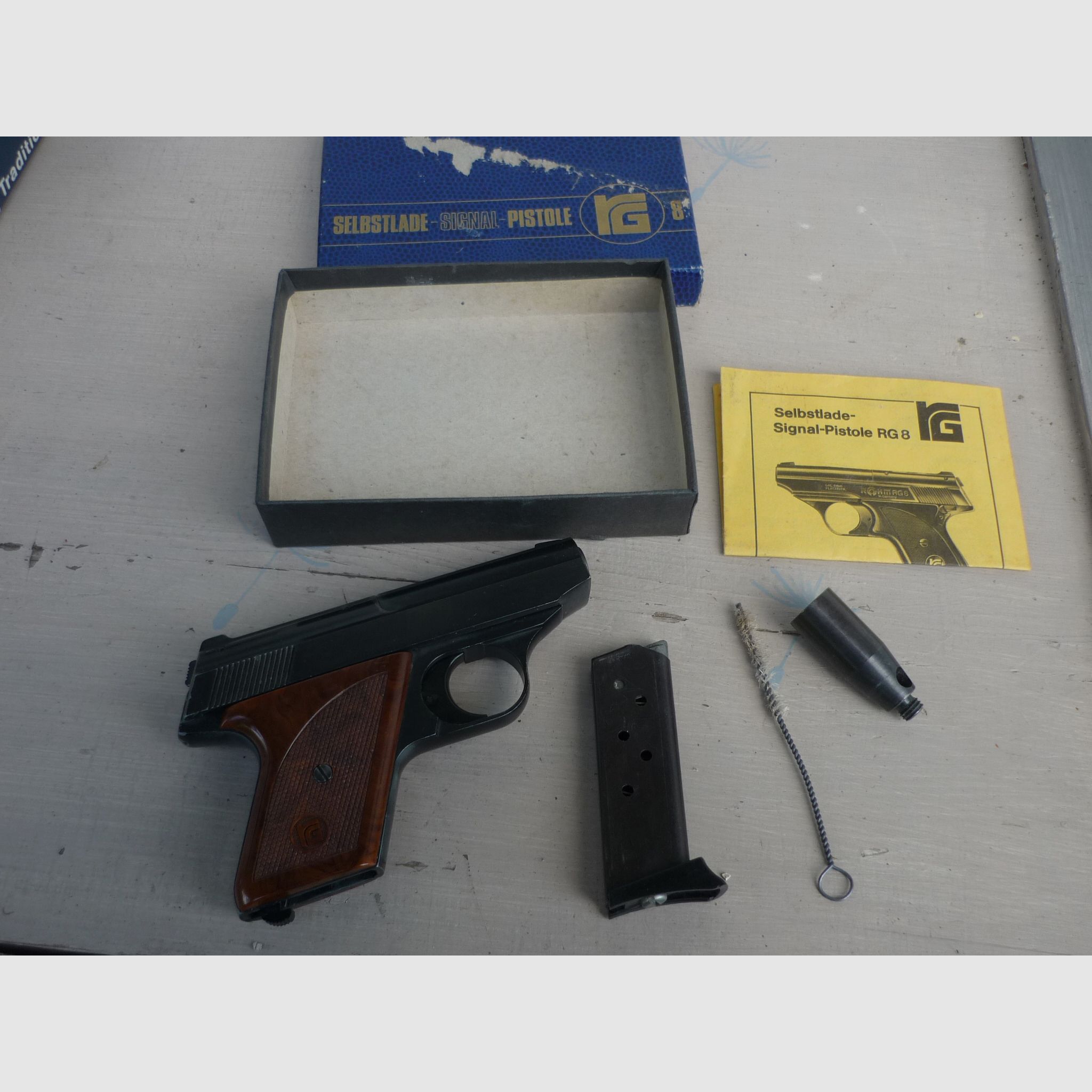 Samopowtarzalny pistolet sygnałowy RG8 Röhm pistolet alarmowy