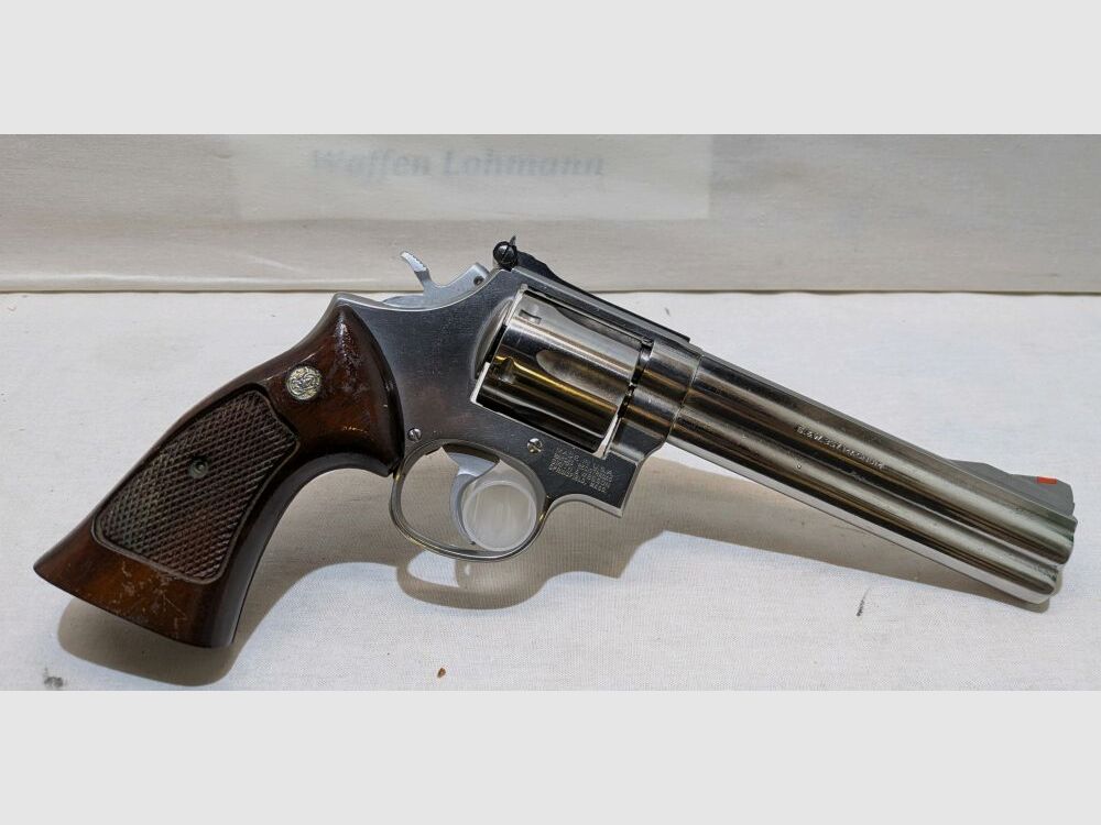 Smith & Wesson 686