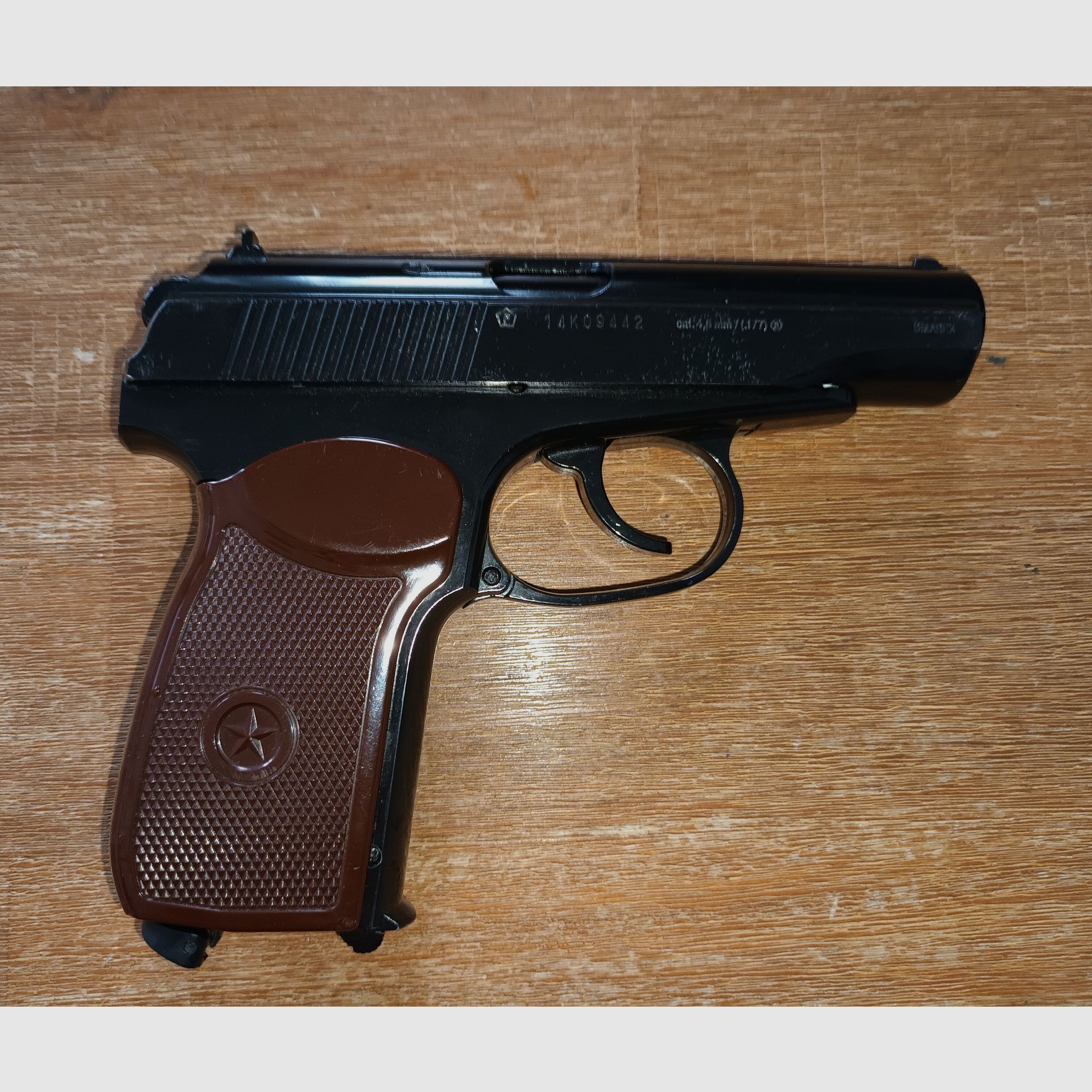 CO2 Pistole Umarex Legends Makarov Kaliber 4,5 mm BB  + Zubehör und Munition