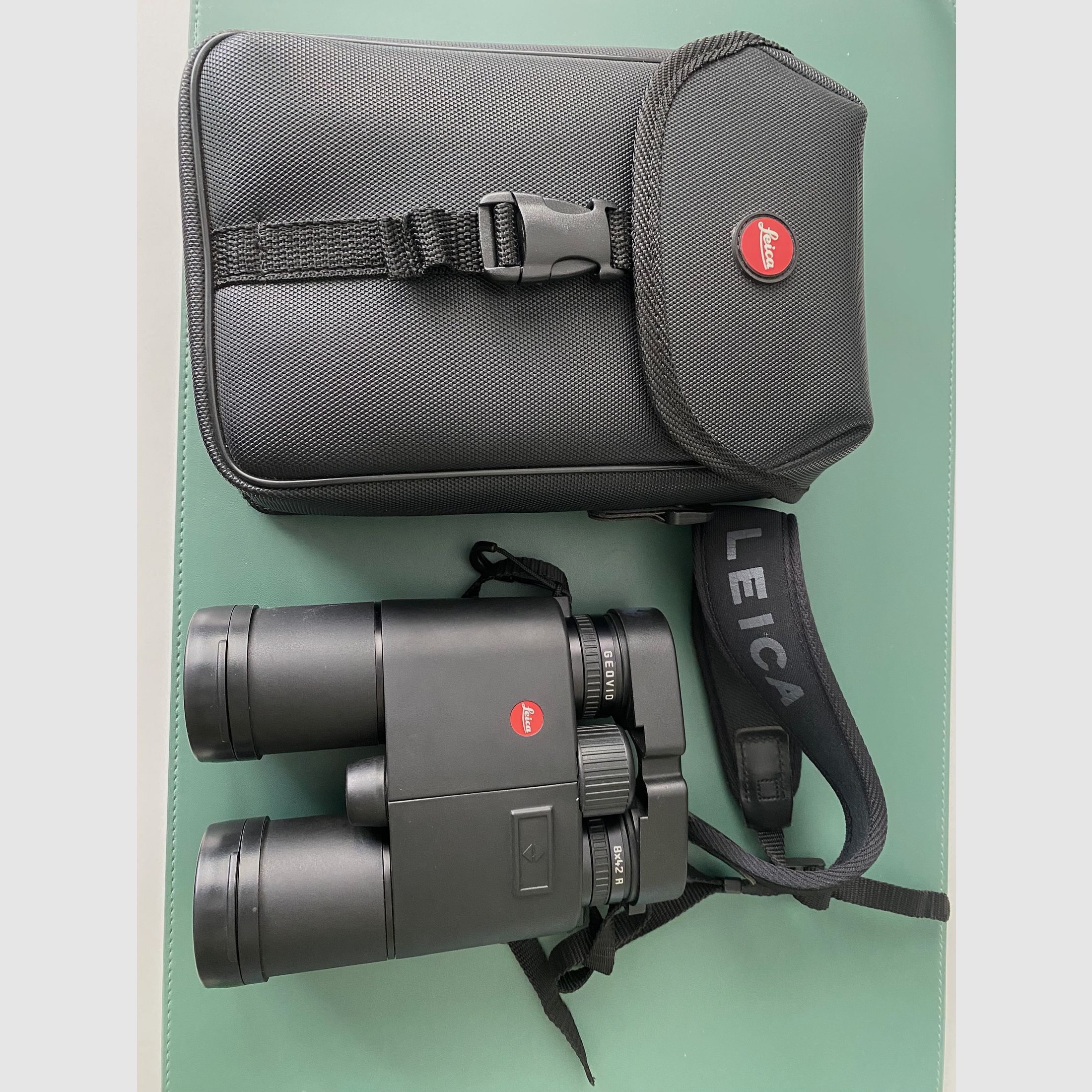 Leica Geovid 8x42 R Fernglas mit Entfernungsmesser