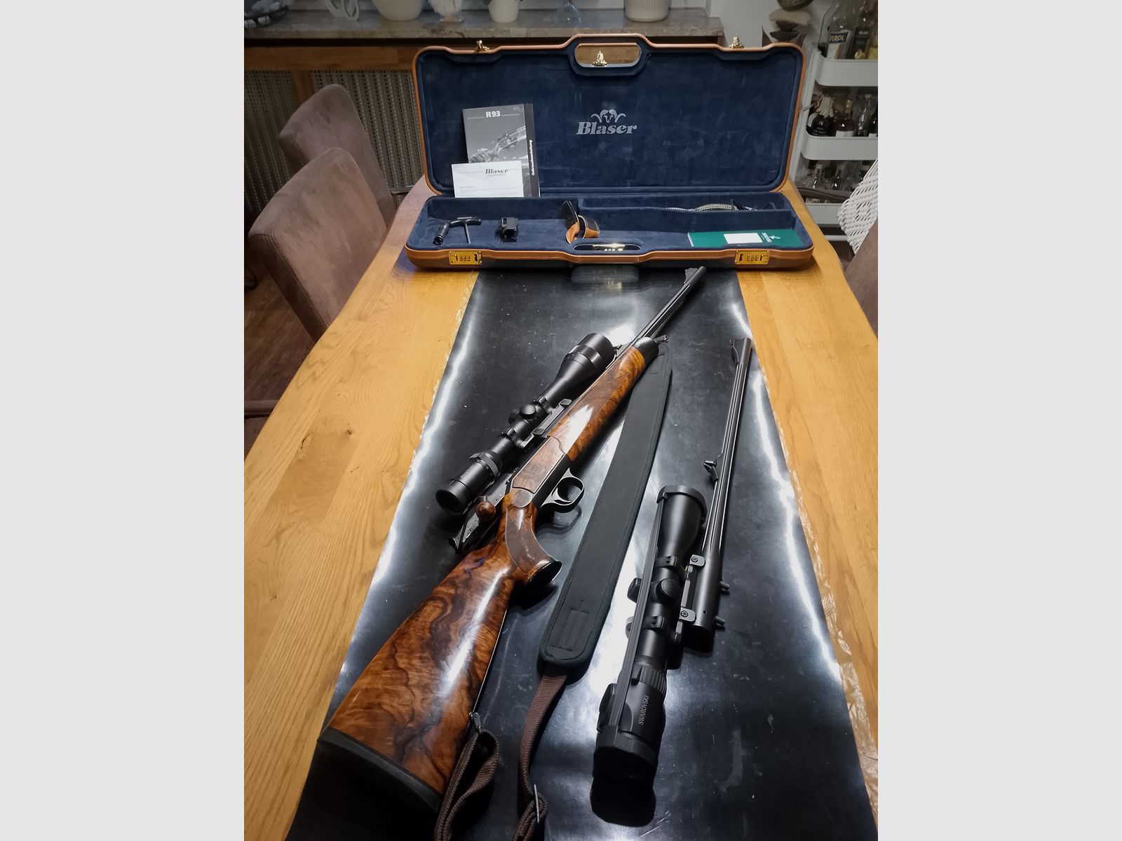R93 Luxus  30-06 & .222 mit Swarovsky Gläsern