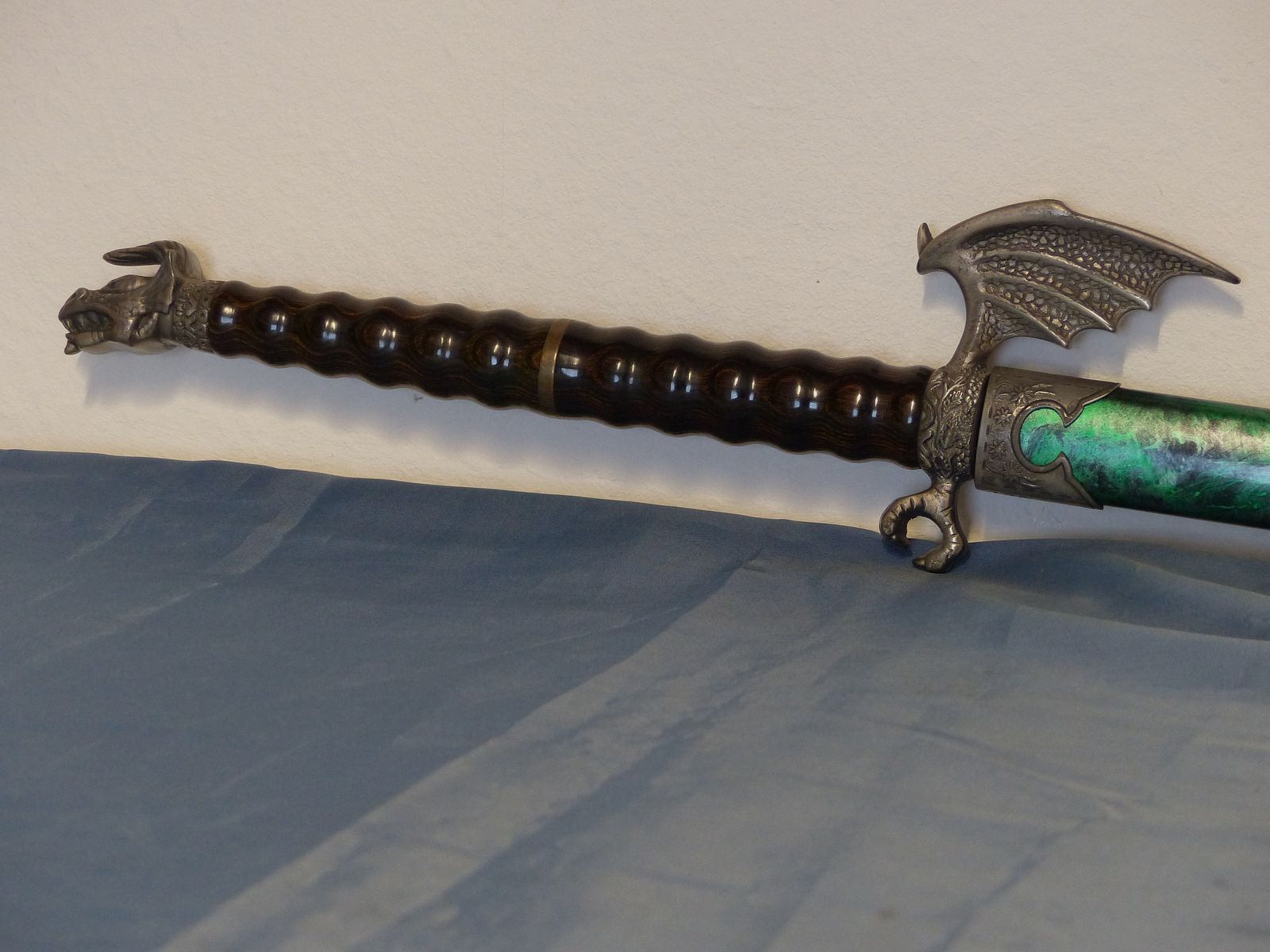 Katana Samurai Schwert Drachenmotiv Dragon grüne Scheide