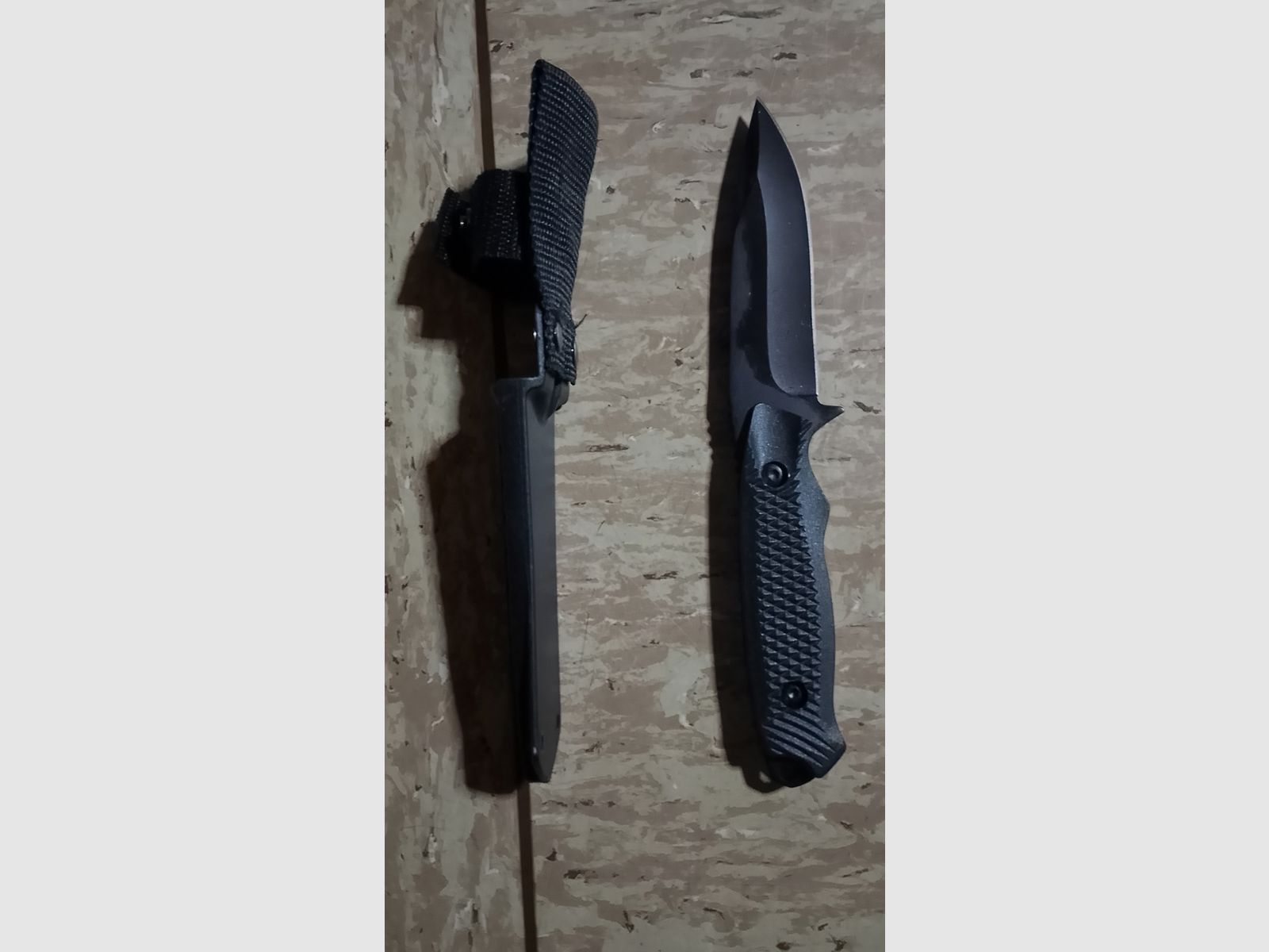 Outdoor Messer tauchen  stabiles Edelstahl Messer Camping klettern schwarz mit Messerscheide neuwertig aus Sammlung /2