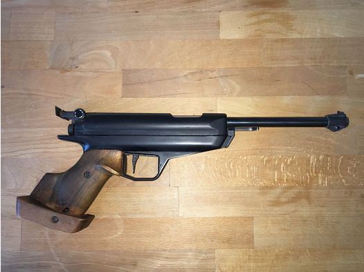 Pistola ad aria compressa da competizione 4,5mm